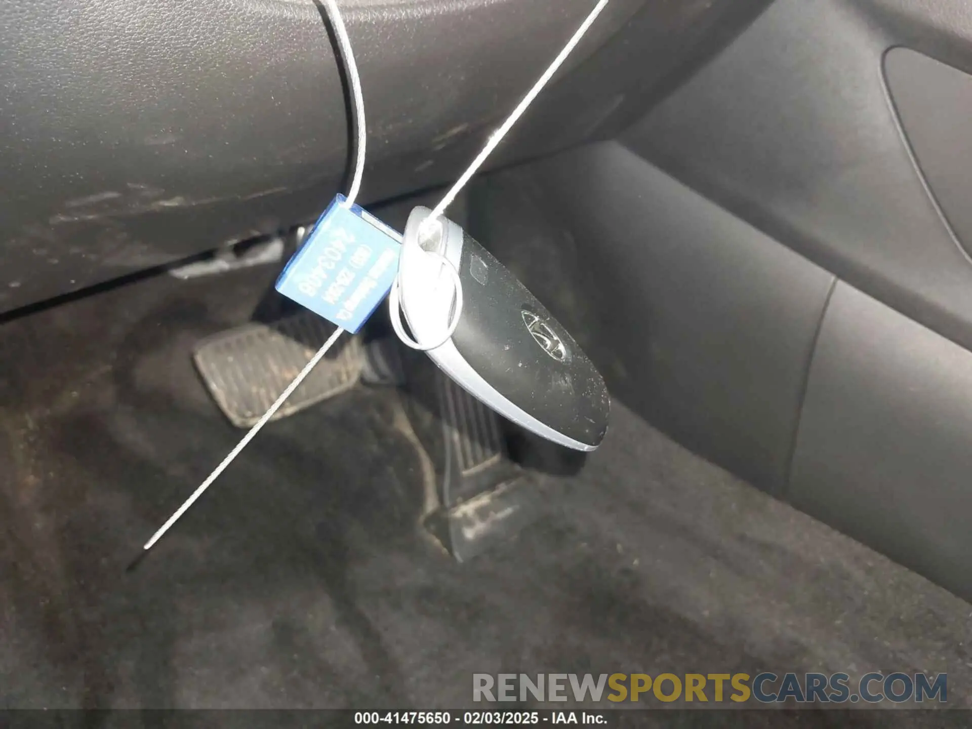 11 Photograph of a damaged car 5NMJF3DE0RH394574 HYUNDAI TUCSON 2024