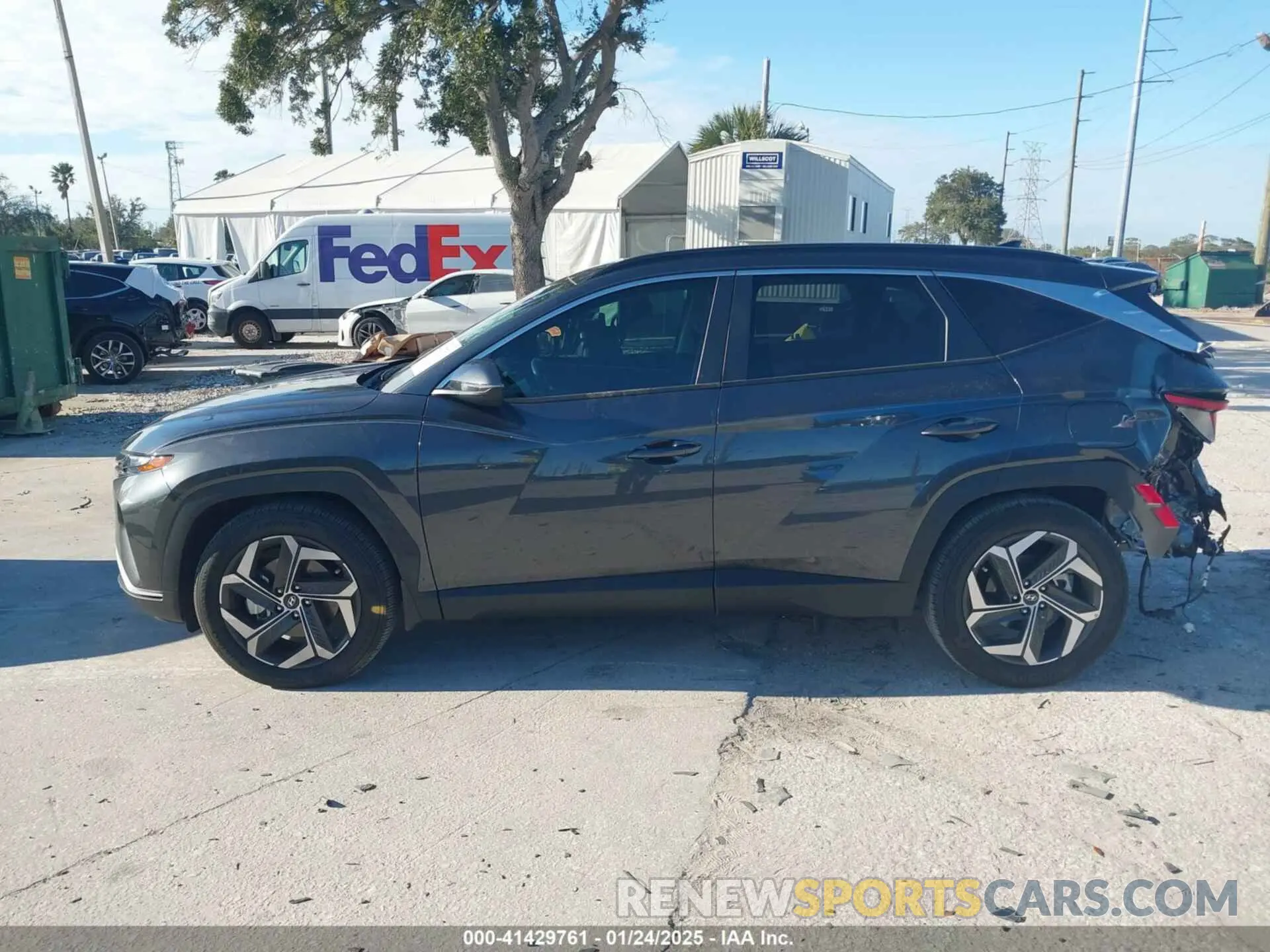 14 Photograph of a damaged car 5NMJF3DE2RH337647 HYUNDAI TUCSON 2024