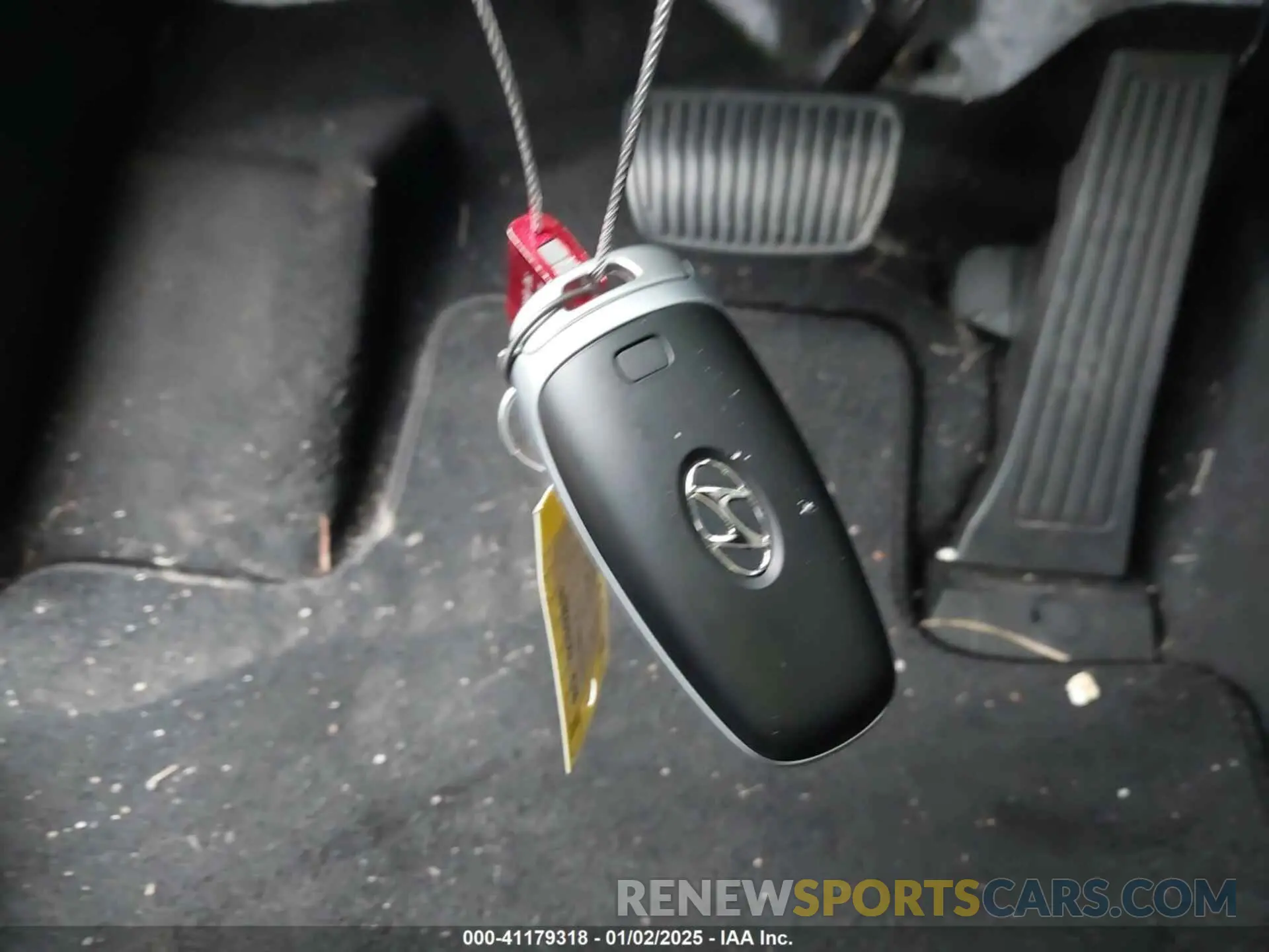 11 Photograph of a damaged car 5NMJF3DE2RH360698 HYUNDAI TUCSON 2024