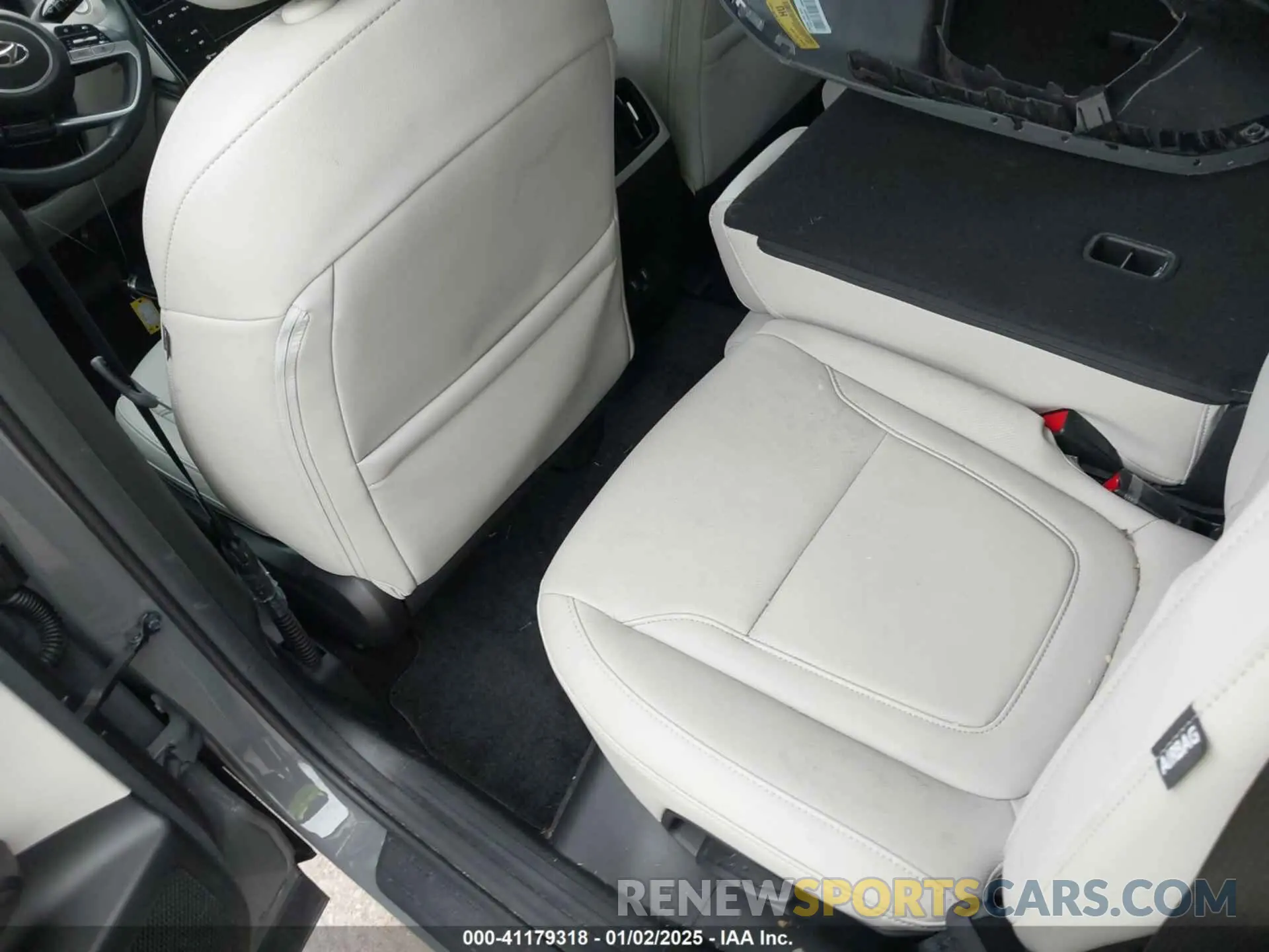 8 Photograph of a damaged car 5NMJF3DE2RH360698 HYUNDAI TUCSON 2024