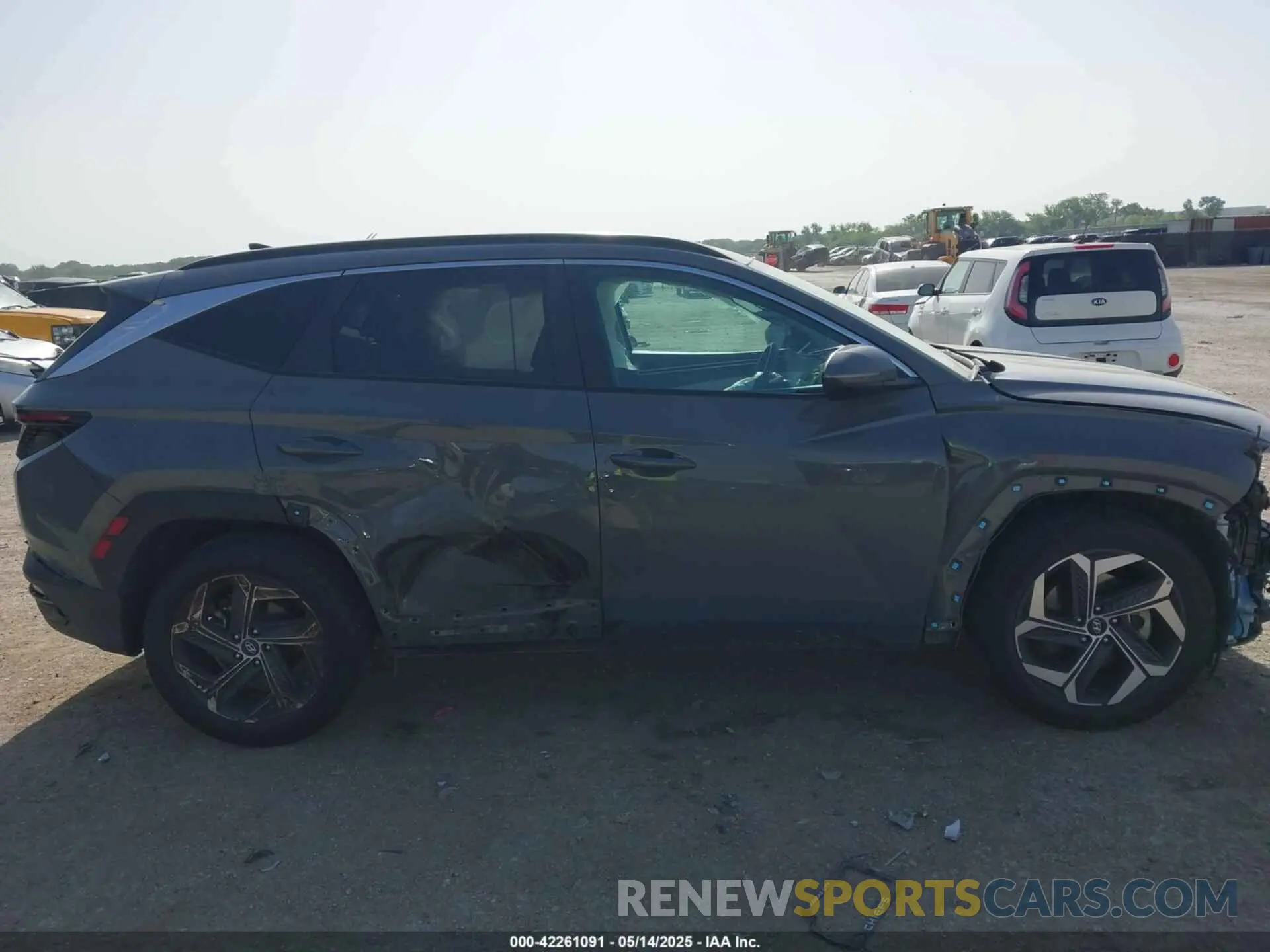 13 Photograph of a damaged car 5NMJF3DE5RH438634 HYUNDAI TUCSON 2024