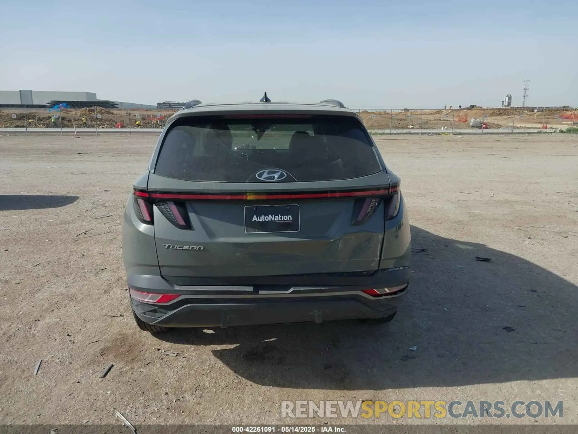 16 Photograph of a damaged car 5NMJF3DE5RH438634 HYUNDAI TUCSON 2024
