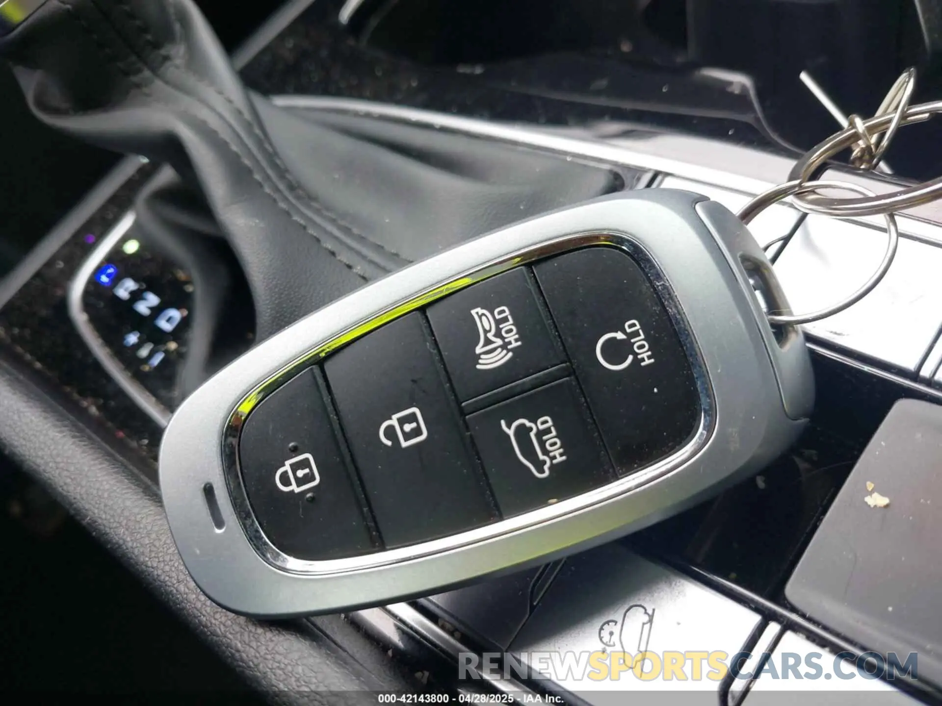 11 Photograph of a damaged car 5NMJF3DE6RH401401 HYUNDAI TUCSON 2024