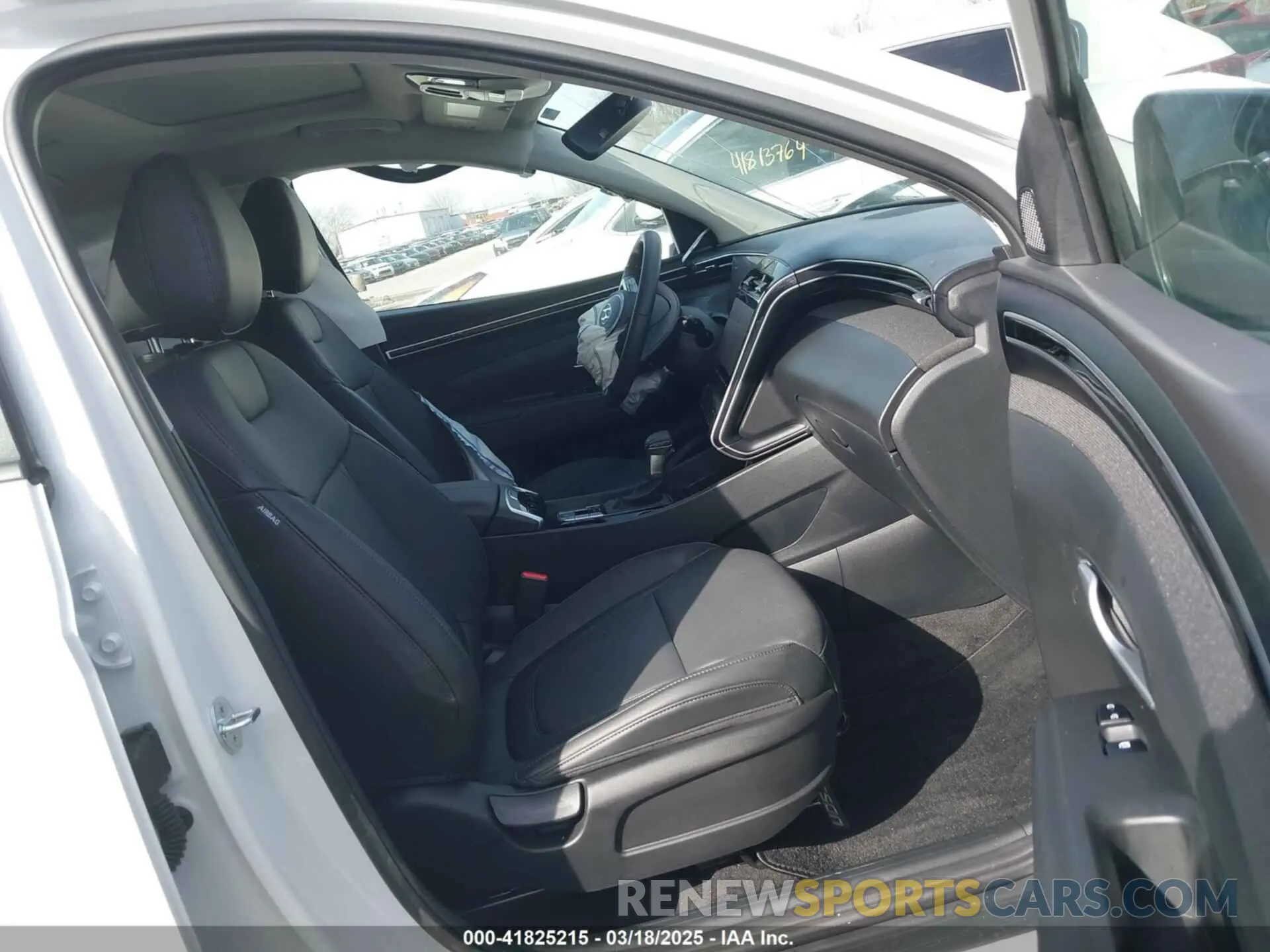 5 Photograph of a damaged car 5NMJFCDE4RH351498 HYUNDAI TUCSON 2024