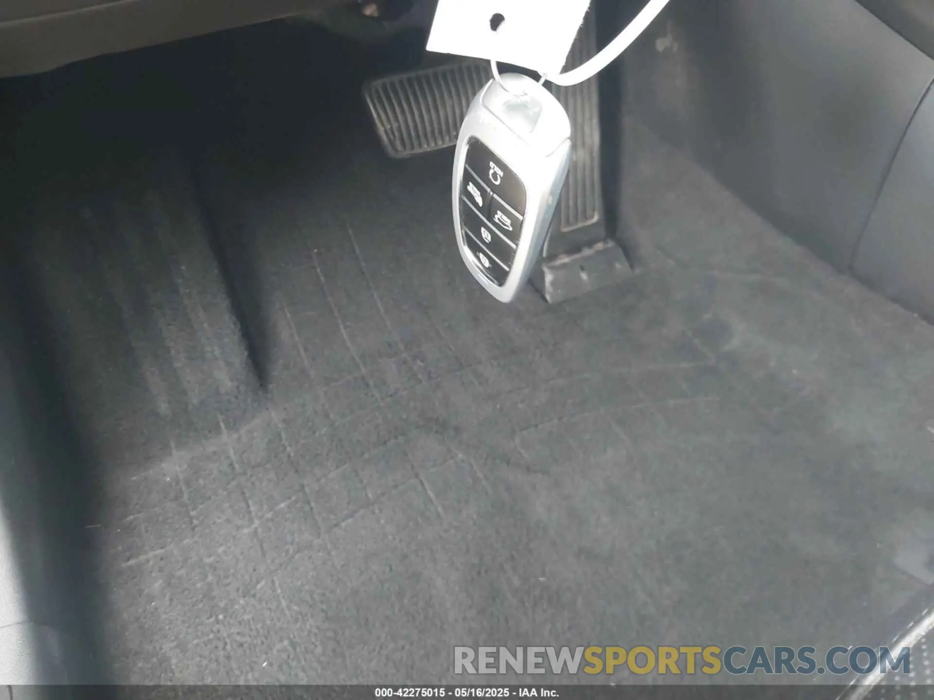 11 Photograph of a damaged car 5NMJFCDE6RH296827 HYUNDAI TUCSON 2024