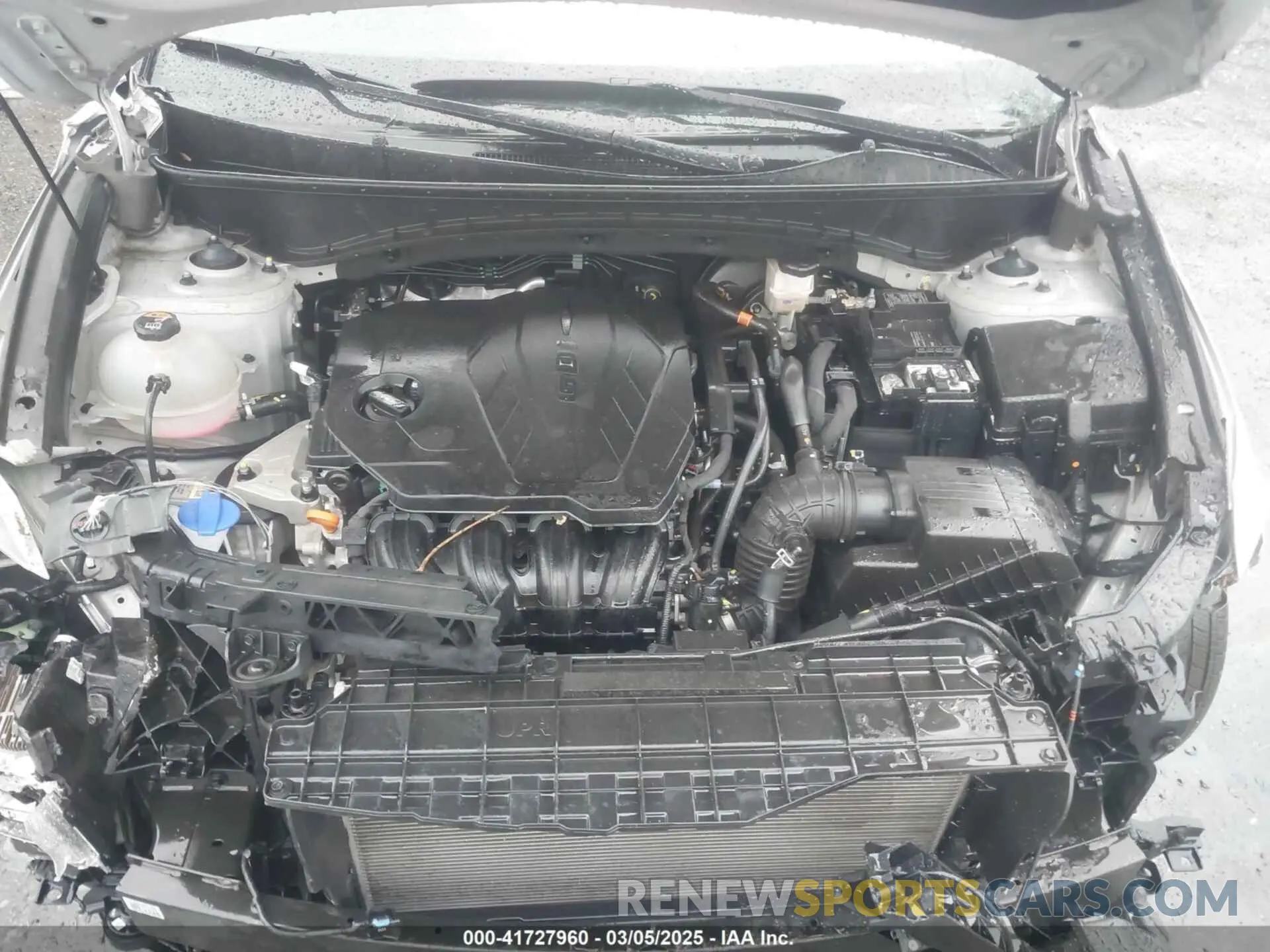 10 Photograph of a damaged car 5NMJFCDE6RH339384 HYUNDAI TUCSON 2024