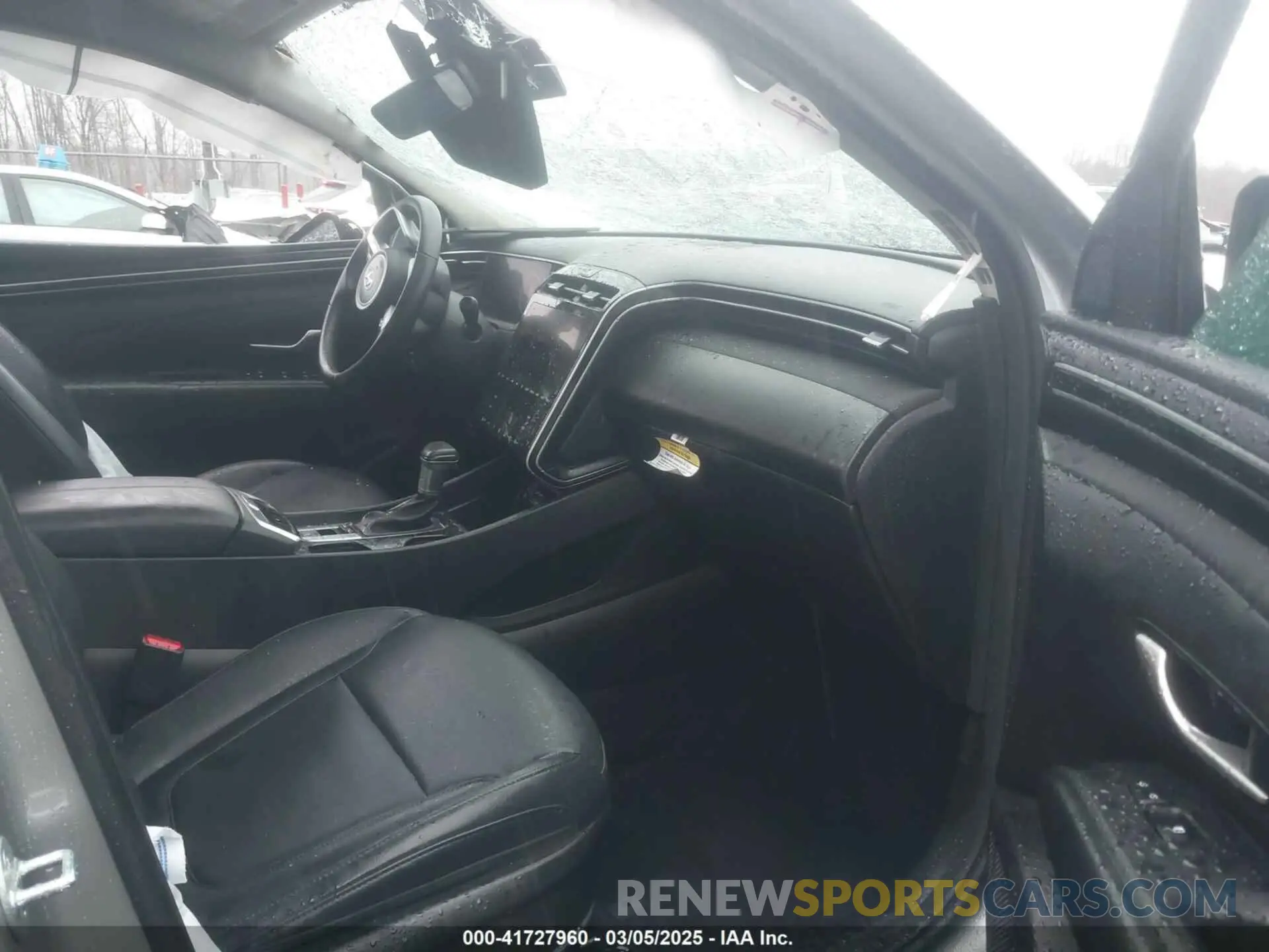 5 Photograph of a damaged car 5NMJFCDE6RH339384 HYUNDAI TUCSON 2024