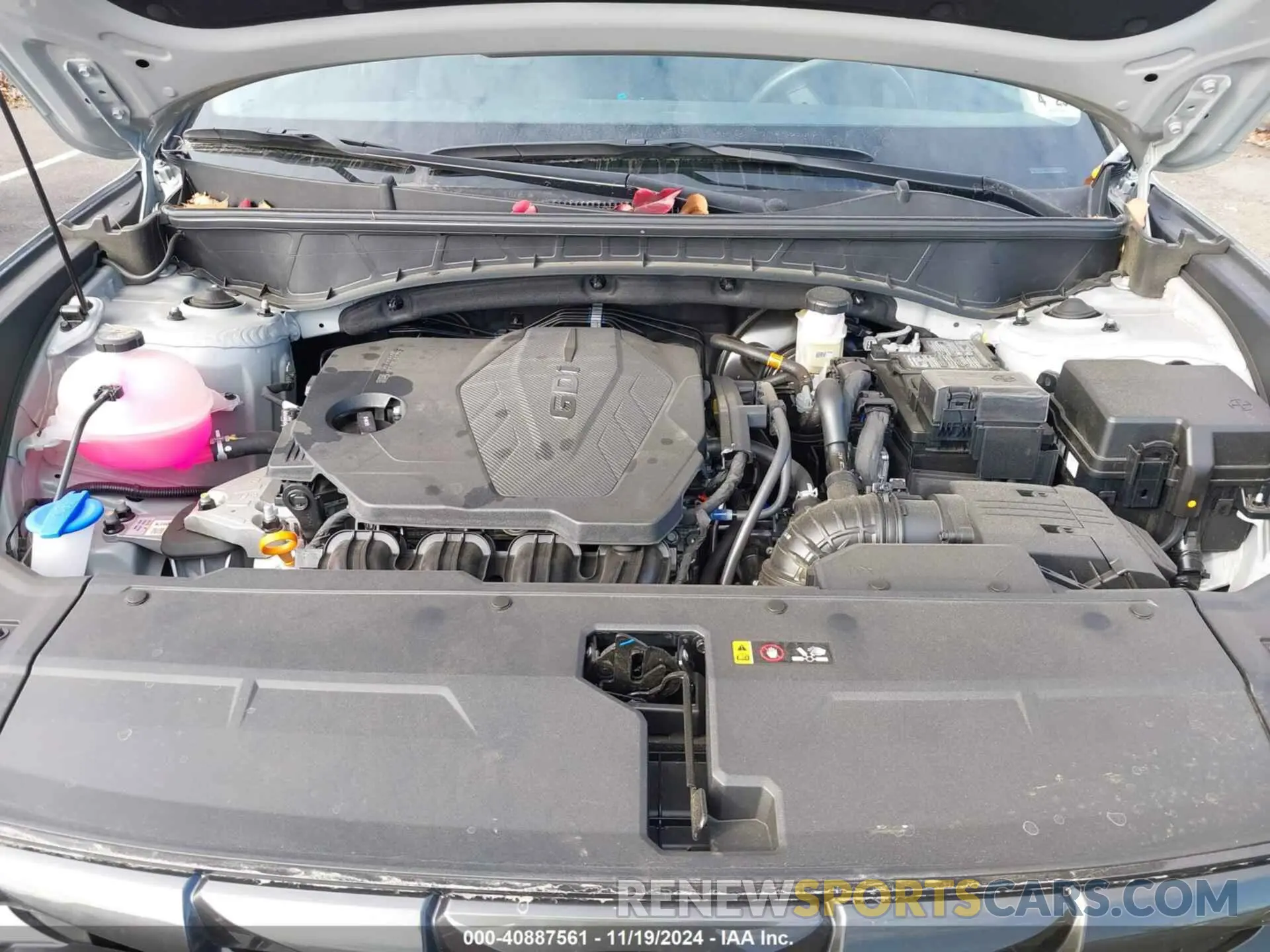 10 Photograph of a damaged car 5NMJFCDE6RH410261 HYUNDAI TUCSON 2024
