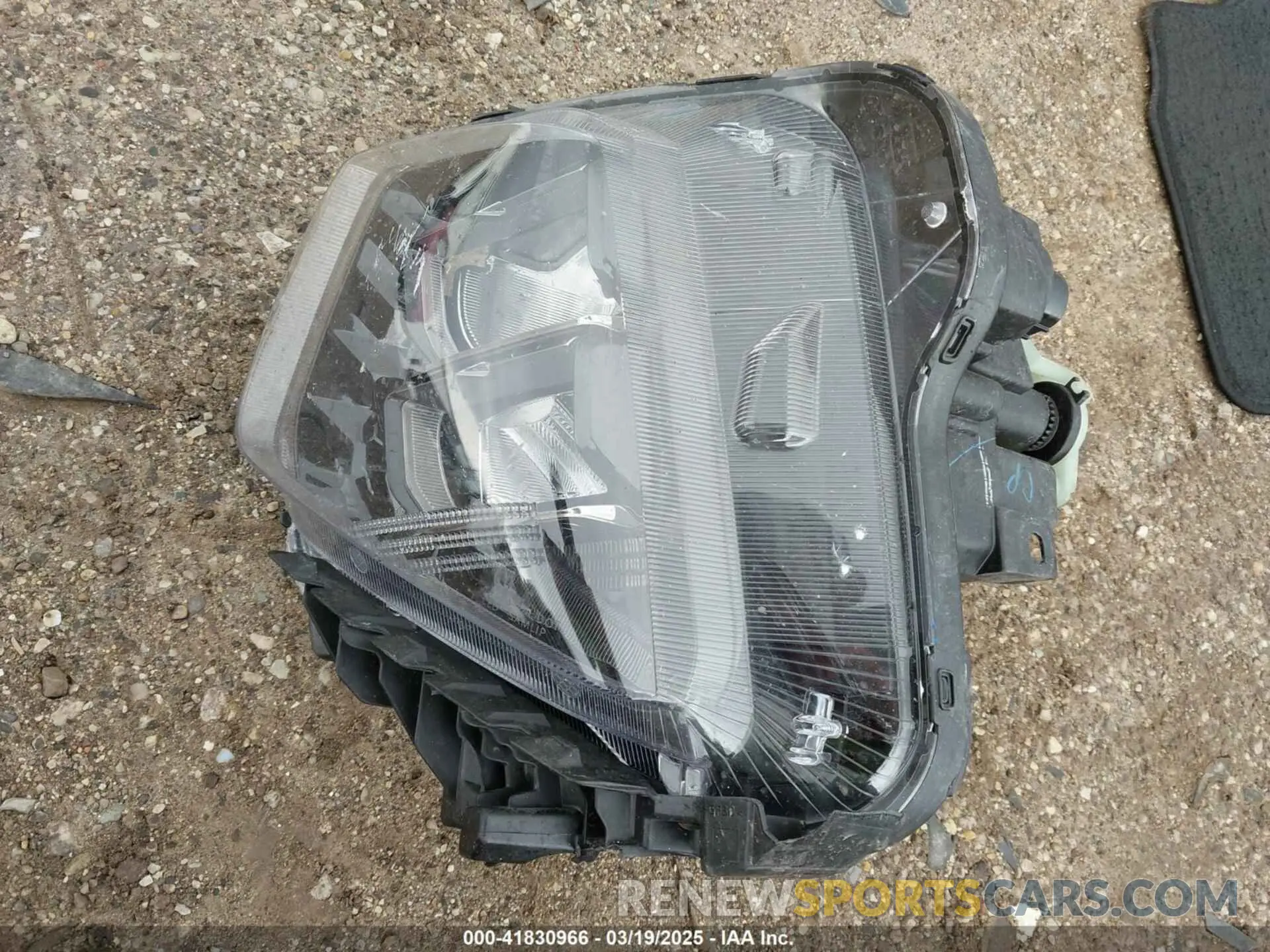 11 Photograph of a damaged car 5NMJFCDEXRH340814 HYUNDAI TUCSON 2024