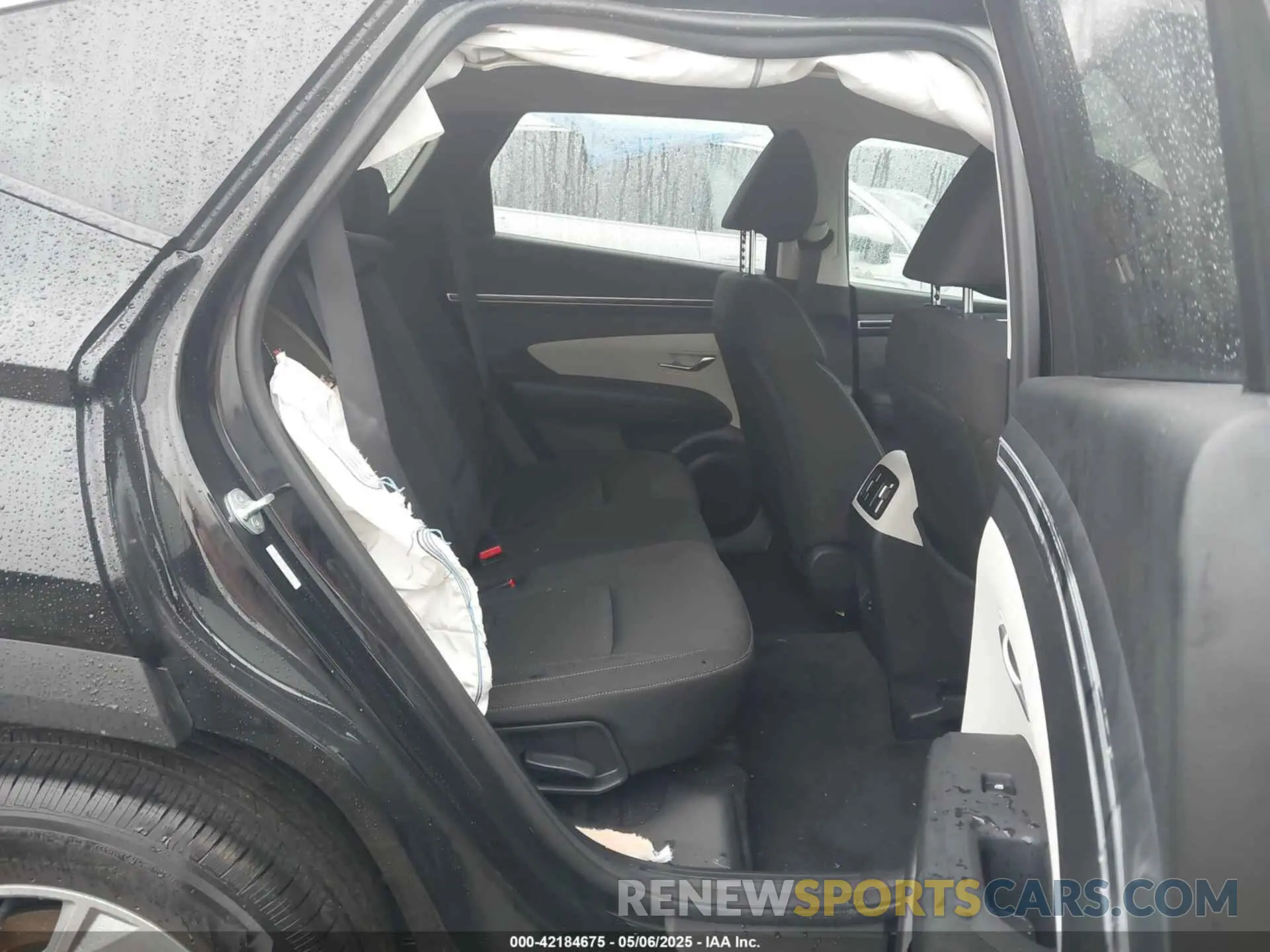 8 Photograph of a damaged car KM8JB3DEXRU316917 HYUNDAI TUCSON 2024