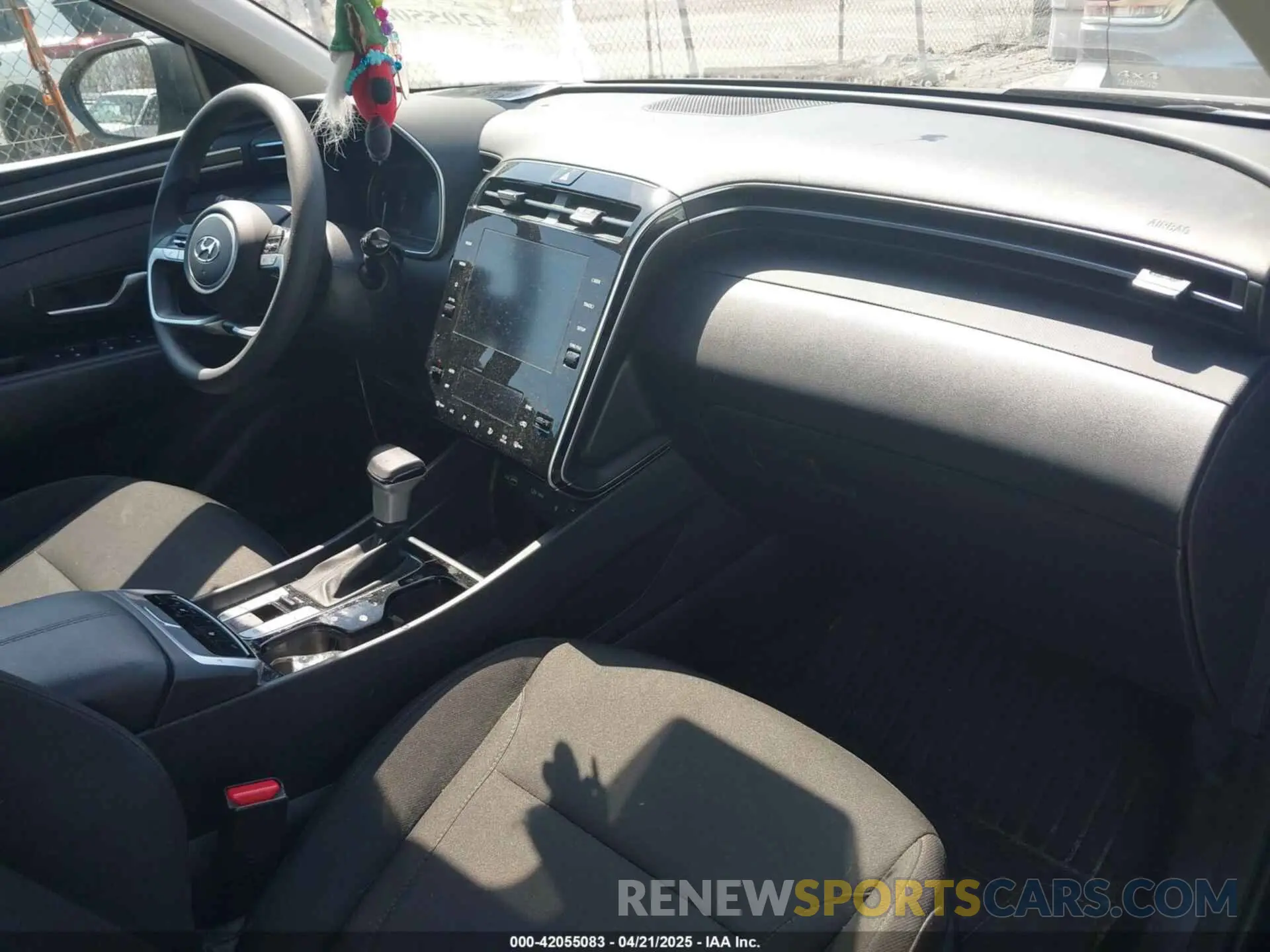 5 Фотография поврежденного автомобиля KM8JBCDE4RU272901 HYUNDAI TUCSON 2024