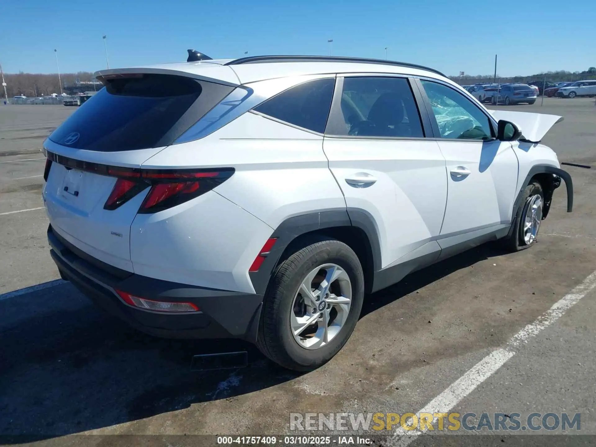 4 Photograph of a damaged car KM8JBCDE6RU285231 HYUNDAI TUCSON 2024