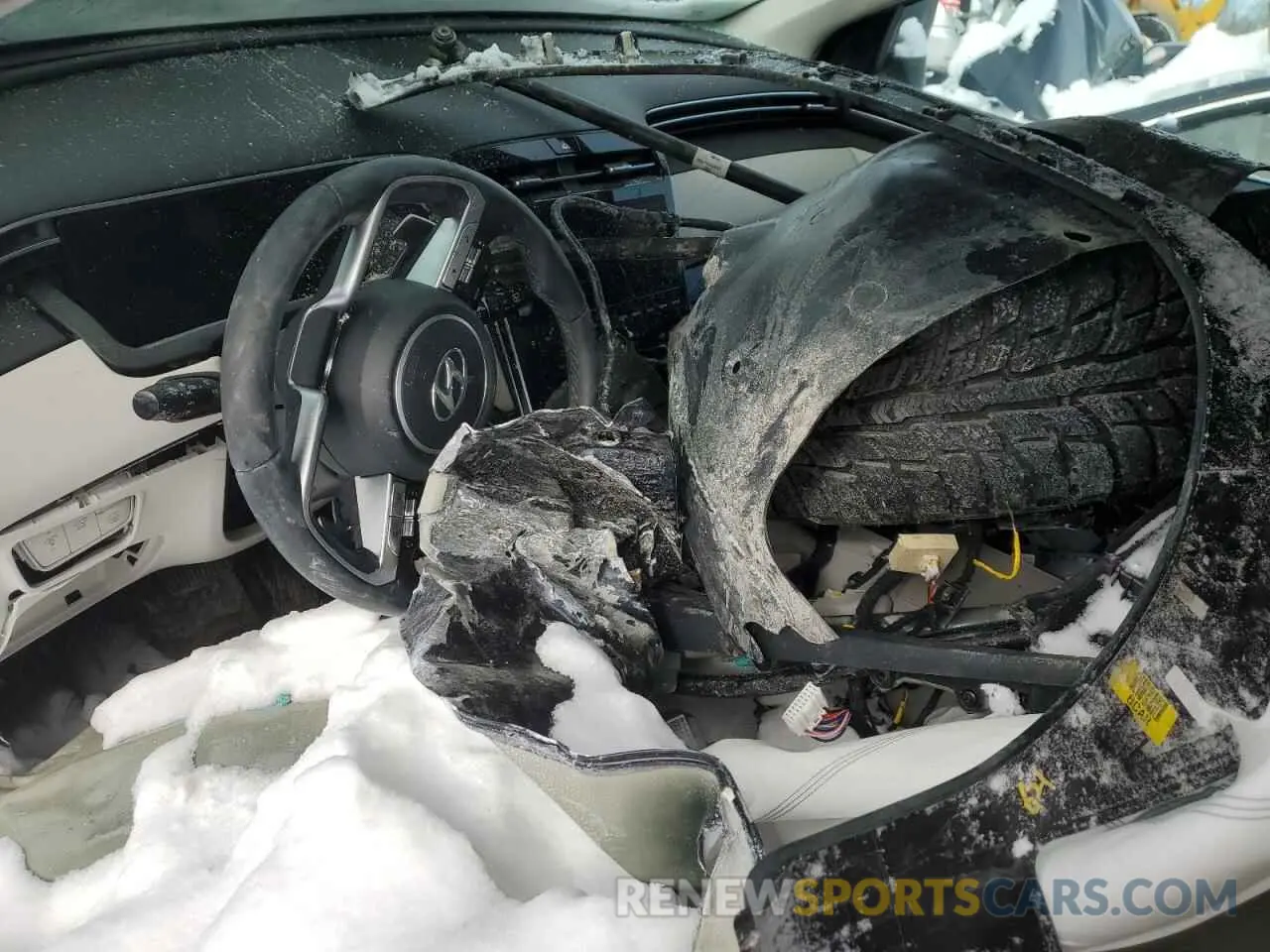 8 Photograph of a damaged car KM8JCCD1XRU233398 HYUNDAI TUCSON 2024