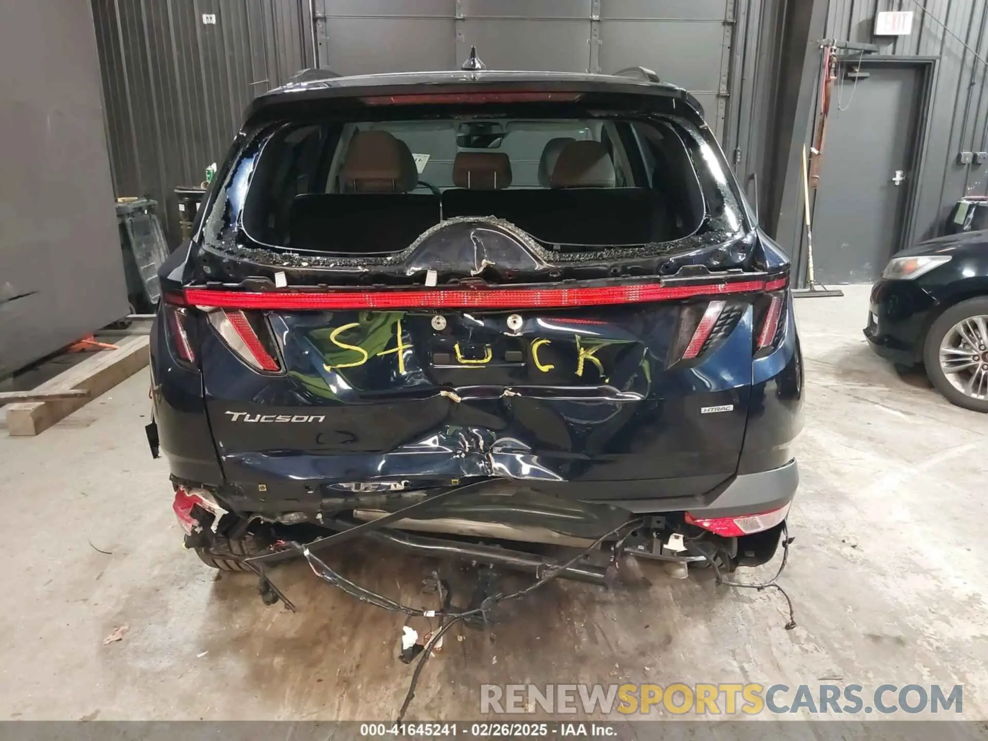 17 Photograph of a damaged car KM8JECDE4RU296364 HYUNDAI TUCSON 2024