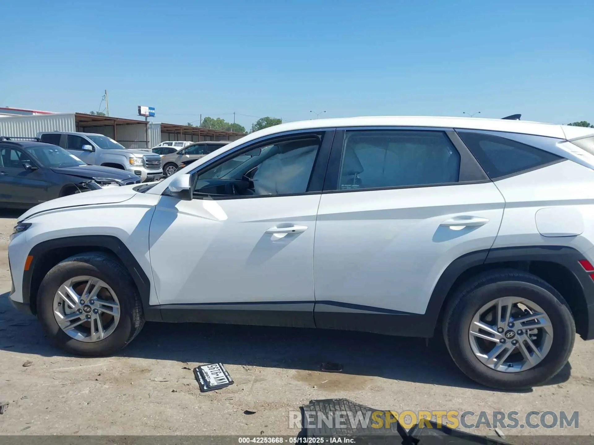 15 Photograph of a damaged car 3KMJA3DE1SE007586 HYUNDAI TUCSON 2025