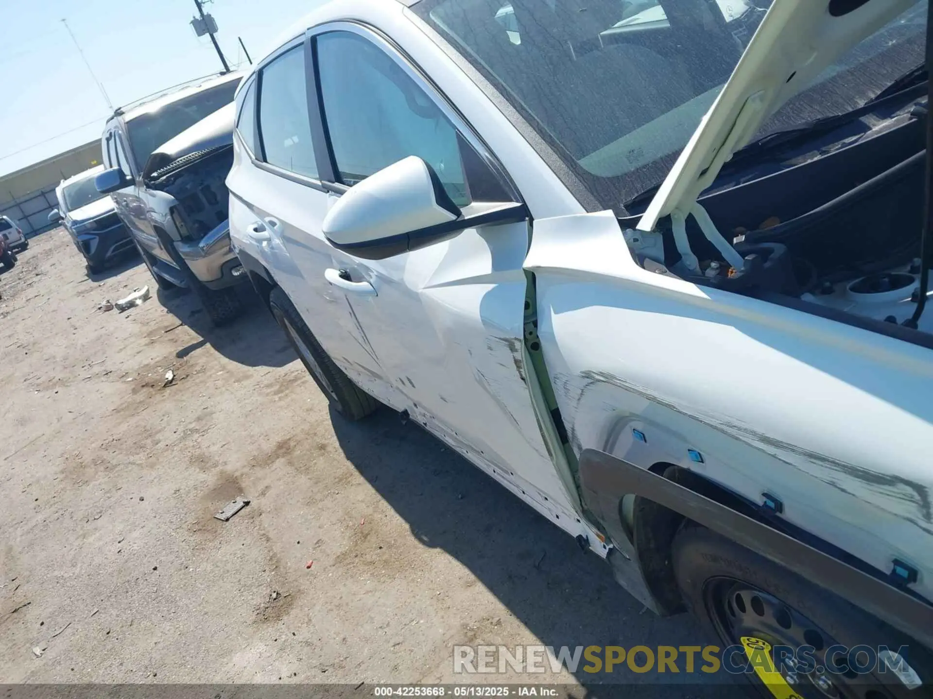6 Photograph of a damaged car 3KMJA3DE1SE007586 HYUNDAI TUCSON 2025