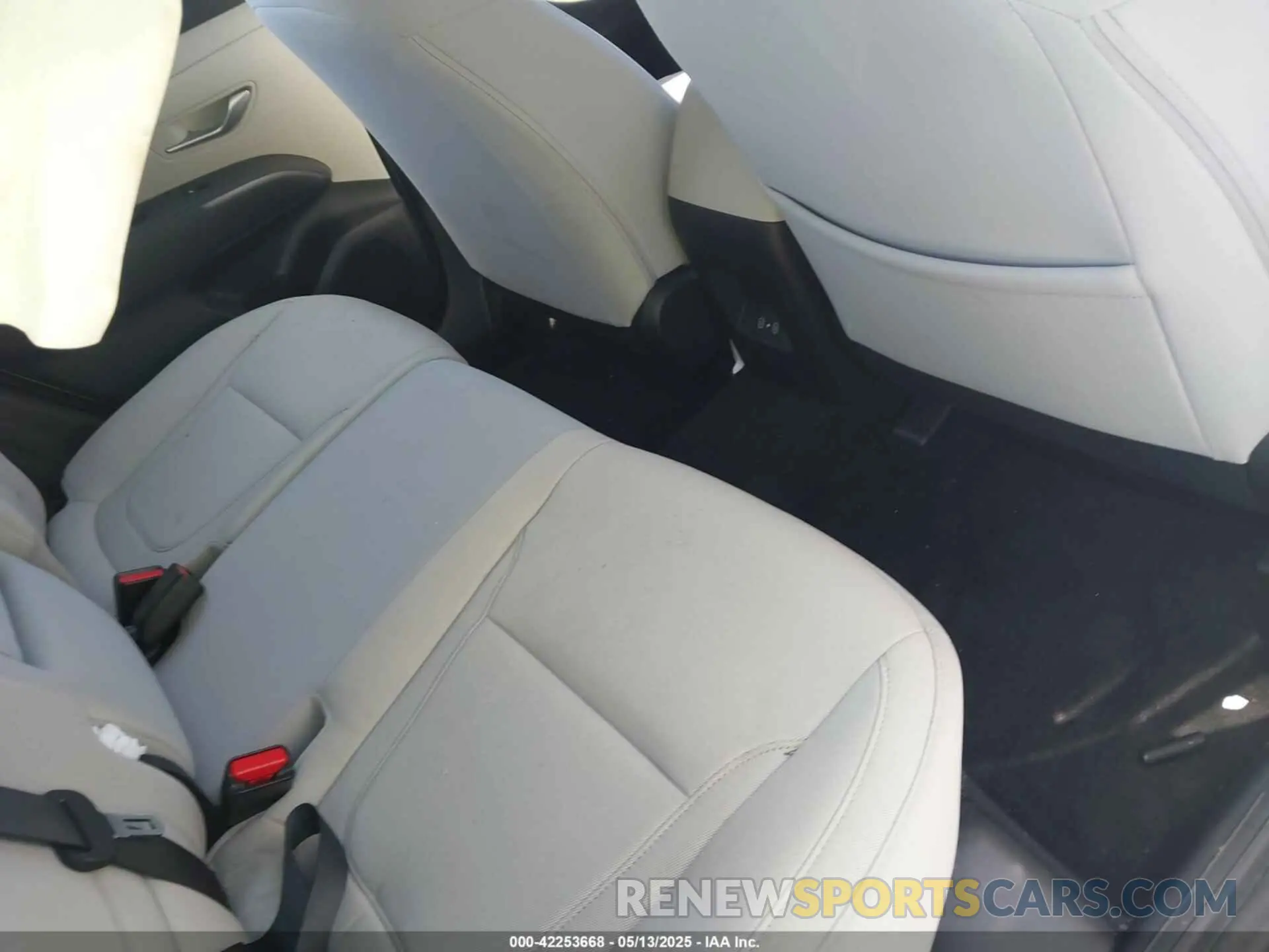 8 Photograph of a damaged car 3KMJA3DE1SE007586 HYUNDAI TUCSON 2025