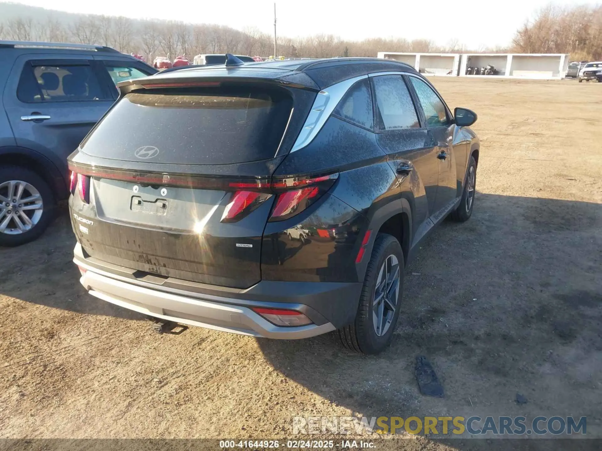4 Фотография поврежденного автомобиля 3KMJBCDE3SE003844 HYUNDAI TUCSON 2025