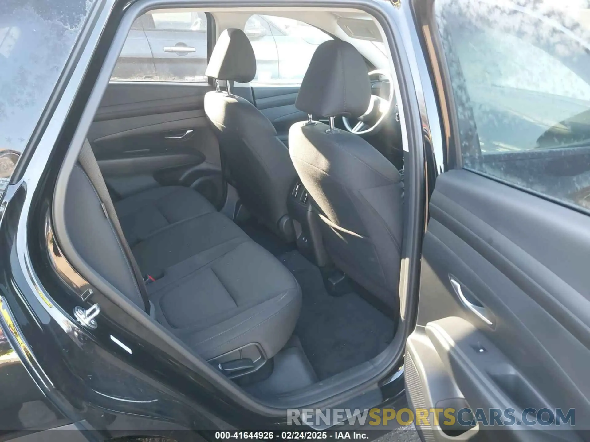8 Фотография поврежденного автомобиля 3KMJBCDE3SE003844 HYUNDAI TUCSON 2025