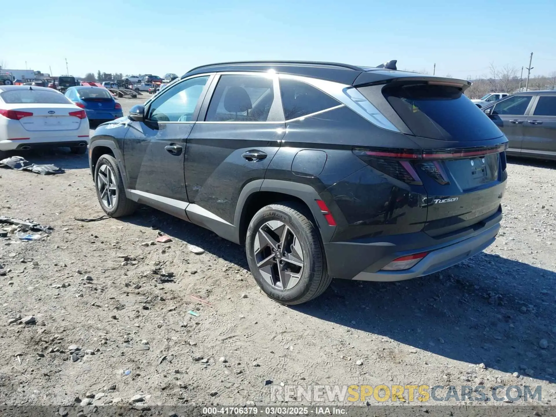 3 Photograph of a damaged car 3KMJCCDE9SE009323 HYUNDAI TUCSON 2025