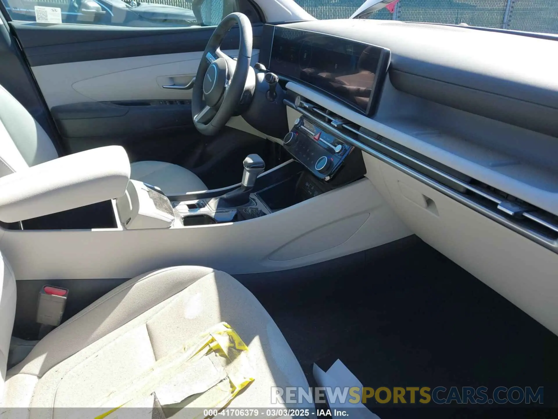 5 Photograph of a damaged car 3KMJCCDE9SE009323 HYUNDAI TUCSON 2025