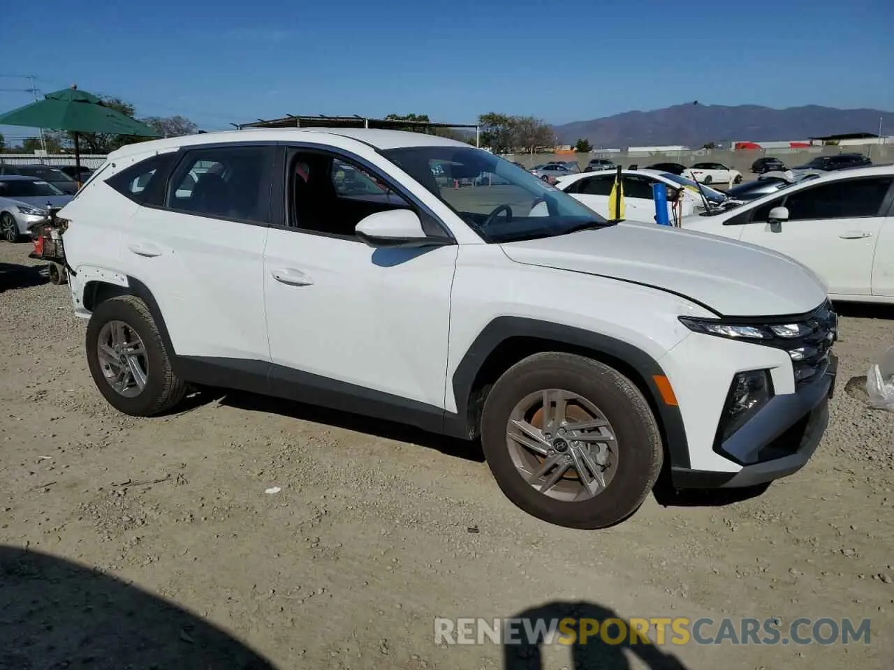 4 Photograph of a damaged car 5NMJA3DE2SH473717 HYUNDAI TUCSON 2025