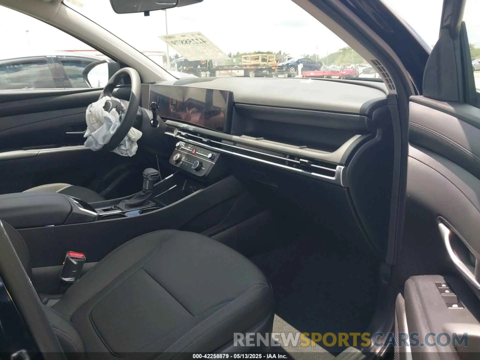5 Photograph of a damaged car 5NMJA3DE2SH516176 HYUNDAI TUCSON 2025