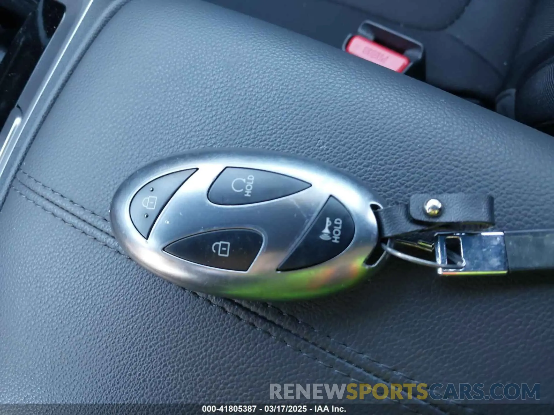 11 Photograph of a damaged car 5NMJA3DE9SH490059 HYUNDAI TUCSON 2025