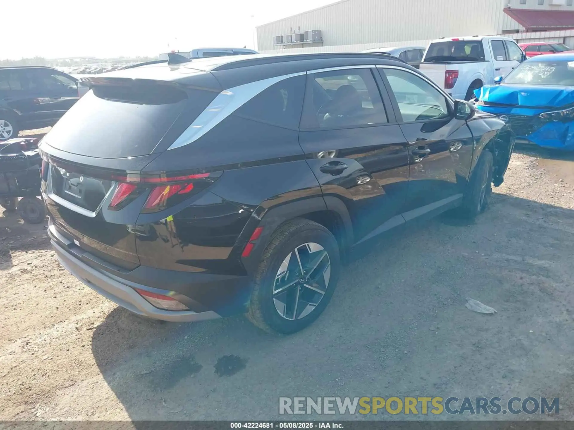4 Фотография поврежденного автомобиля 5NMJB3DE0SH460297 HYUNDAI TUCSON 2025