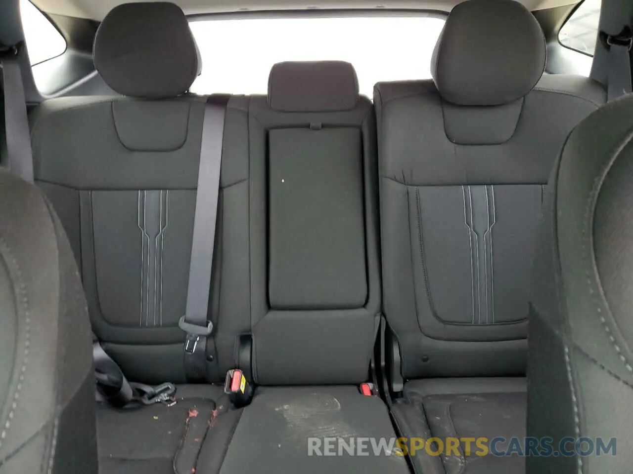 10 Photograph of a damaged car 5NMJB3DE2SH475822 HYUNDAI TUCSON 2025