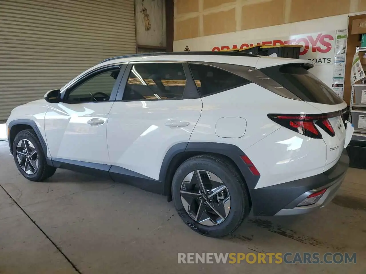 2 Photograph of a damaged car 5NMJB3DE4SH539262 HYUNDAI TUCSON 2025