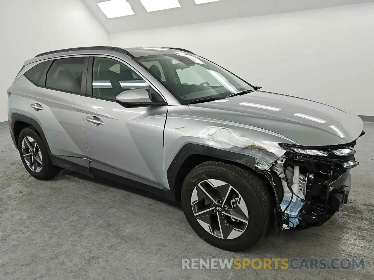 4 Photograph of a damaged car 5NMJB3DE7SH468509 HYUNDAI TUCSON 2025