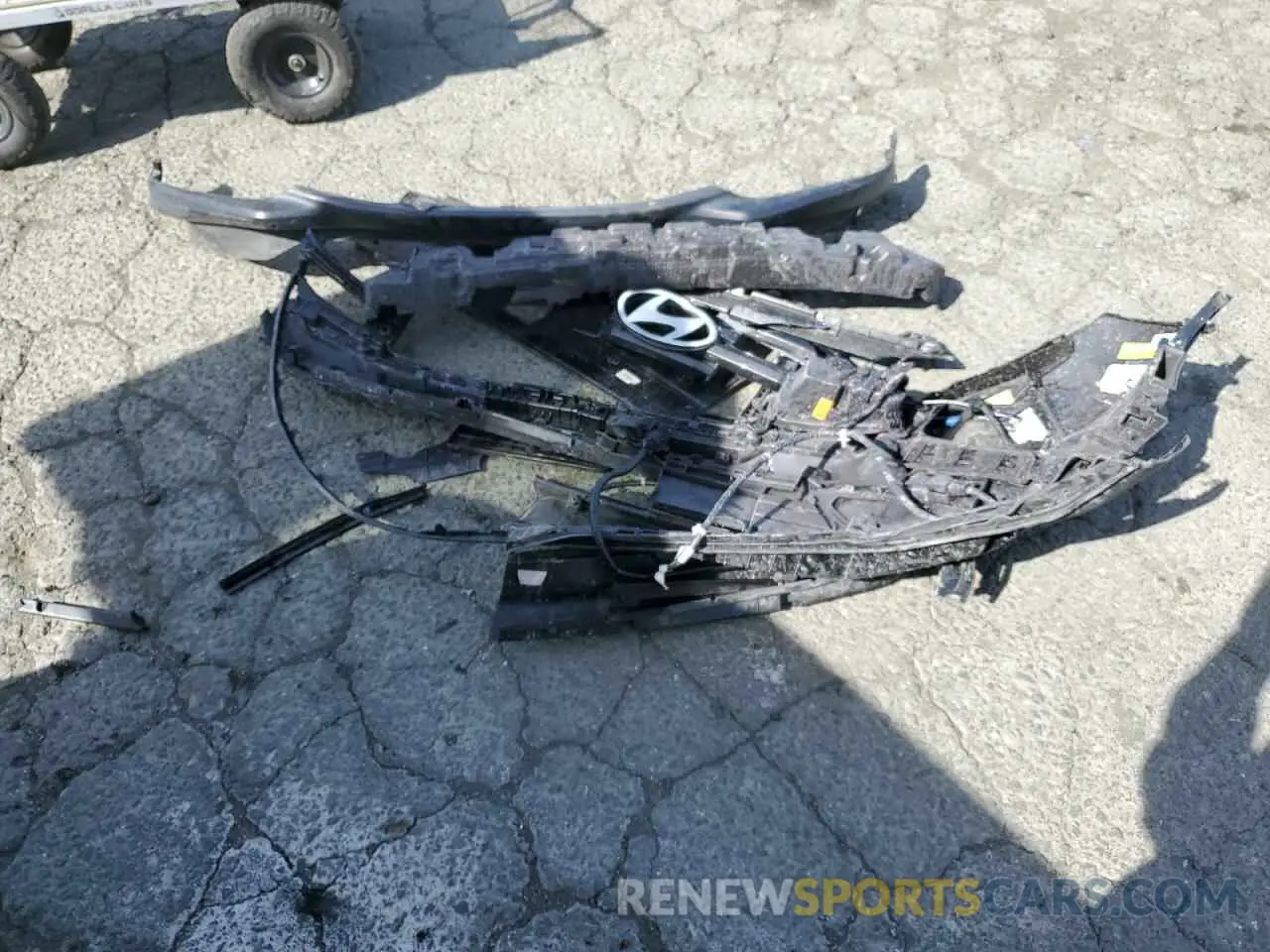 13 Photograph of a damaged car 5NMJB3DE7SH469935 HYUNDAI TUCSON 2025