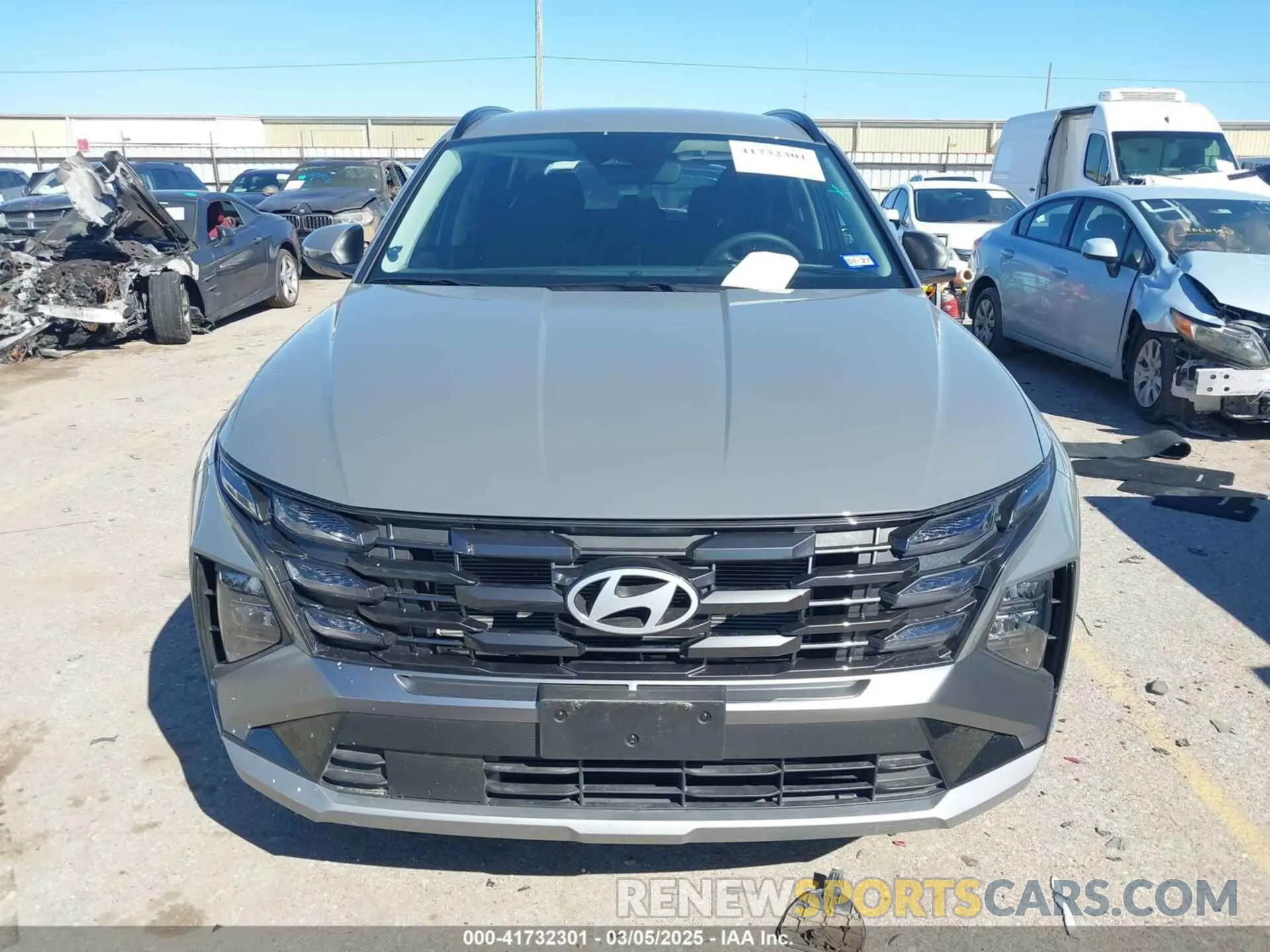 12 Photograph of a damaged car 5NMJB3DE7SH501802 HYUNDAI TUCSON 2025