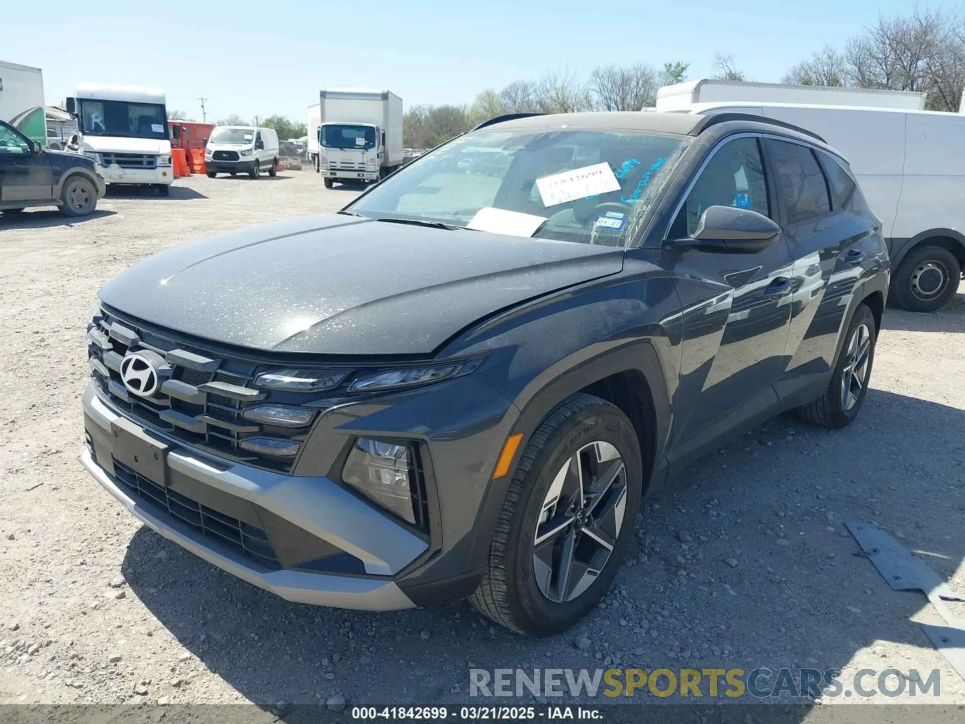 2 Photograph of a damaged car 5NMJB3DE7SH508748 HYUNDAI TUCSON 2025
