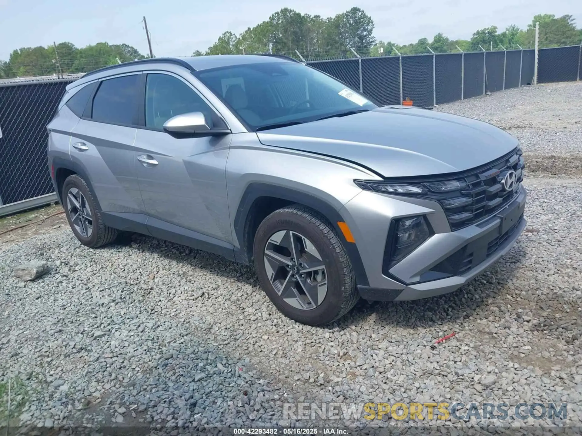 1 Photograph of a damaged car 5NMJB3DE8SH492964 HYUNDAI TUCSON 2025