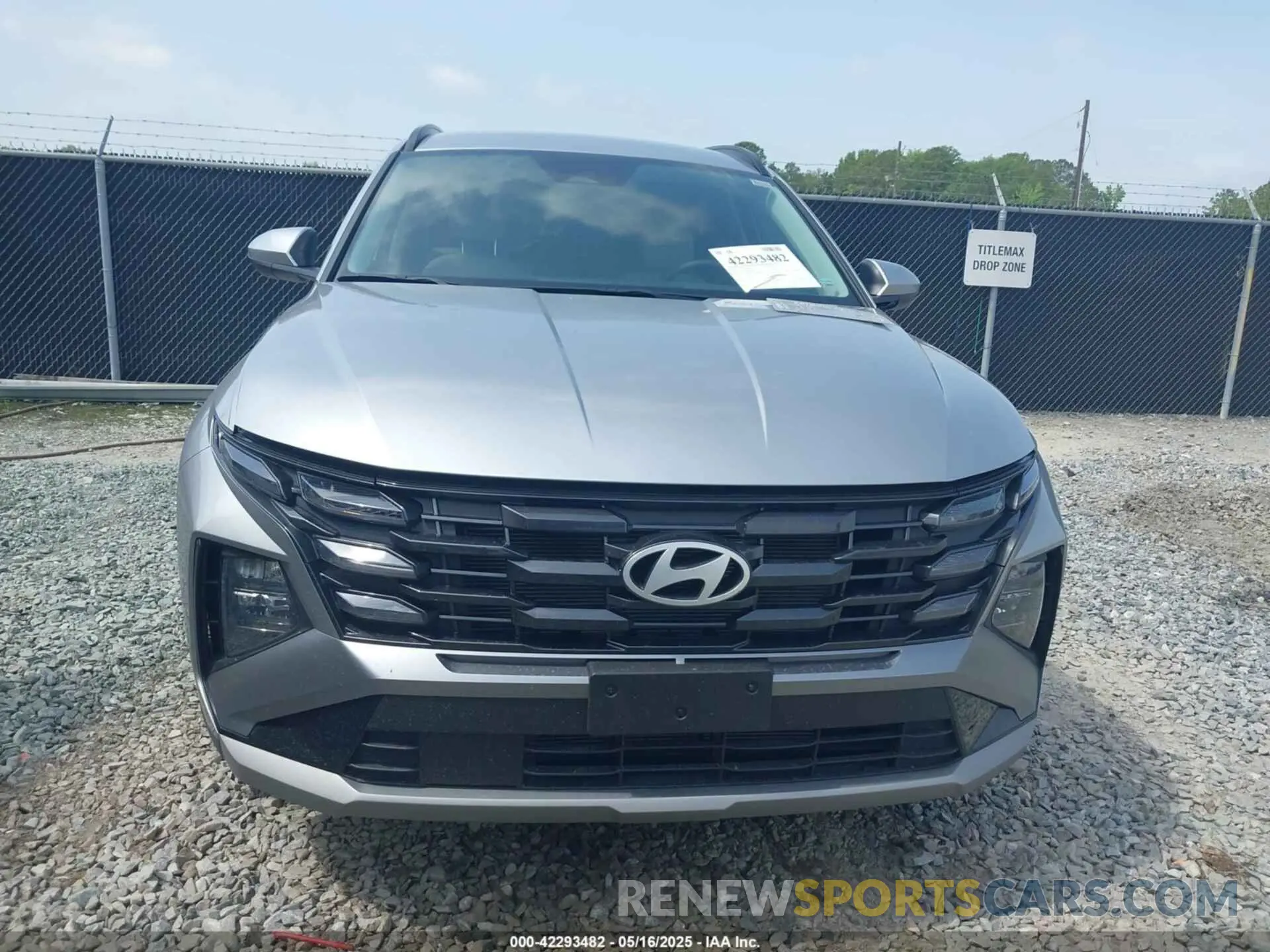 12 Photograph of a damaged car 5NMJB3DE8SH492964 HYUNDAI TUCSON 2025