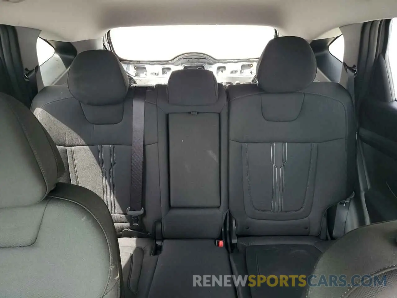 10 Фотография поврежденного автомобиля 5NMJB3DE8SH493774 HYUNDAI TUCSON 2025