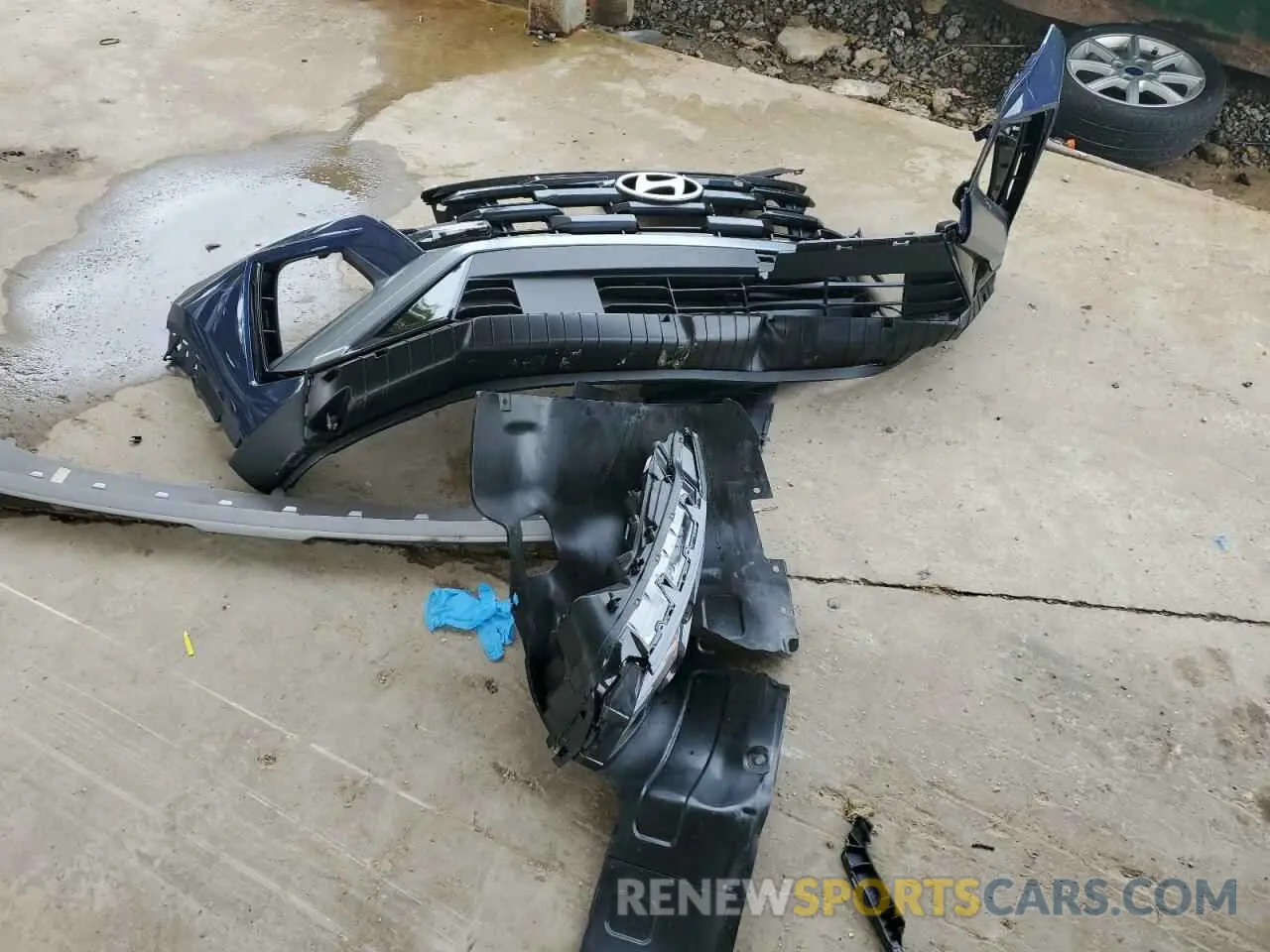 13 Photograph of a damaged car 5NMJB3DE8SH542181 HYUNDAI TUCSON 2025