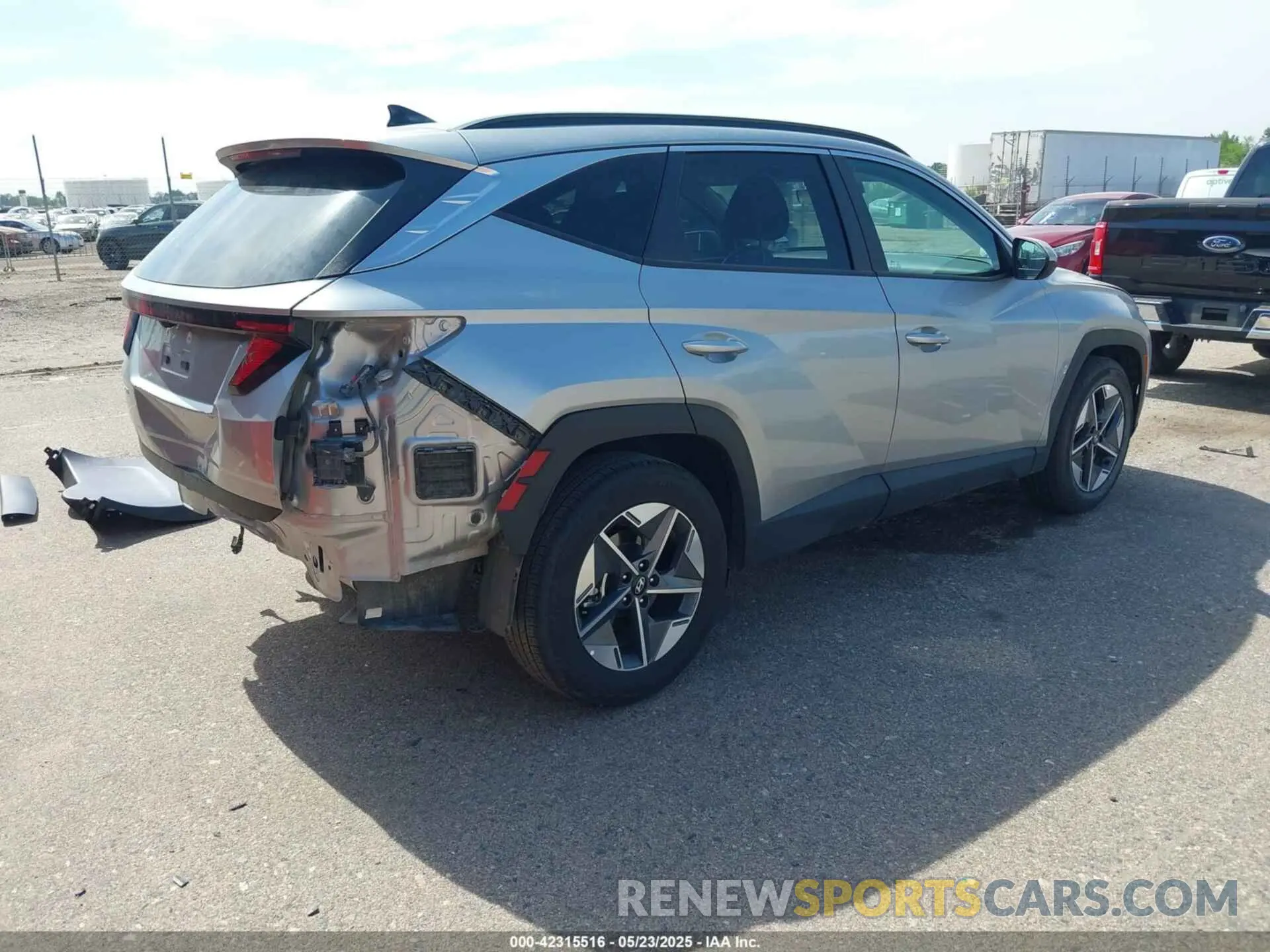 4 Фотография поврежденного автомобиля 5NMJB3DE9SH479320 HYUNDAI TUCSON 2025