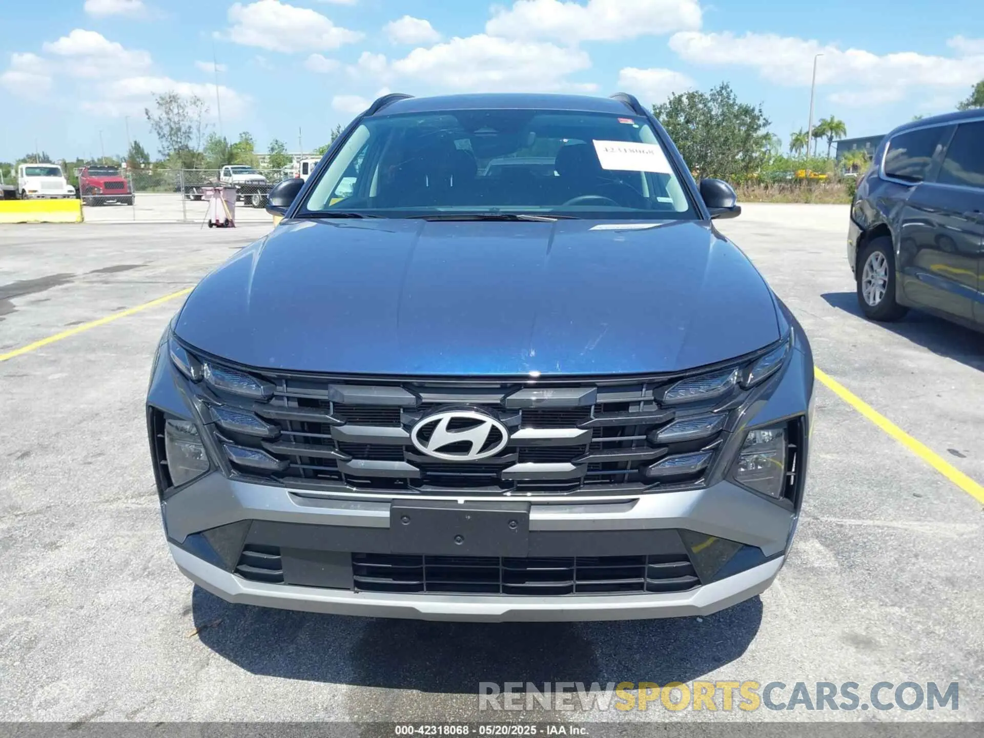 6 Photograph of a damaged car 5NMJB3DE9SH481942 HYUNDAI TUCSON 2025