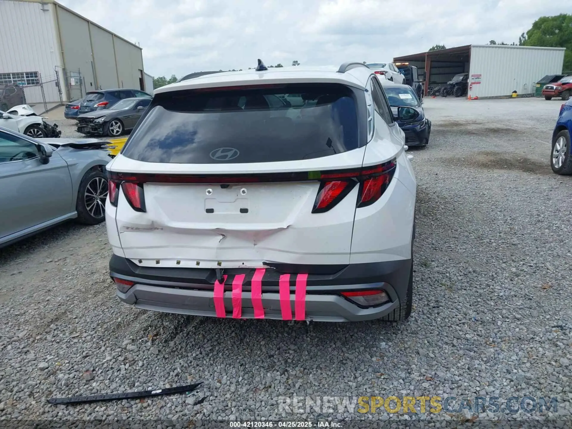 16 Photograph of a damaged car 5NMJB3DEXSH516827 HYUNDAI TUCSON 2025