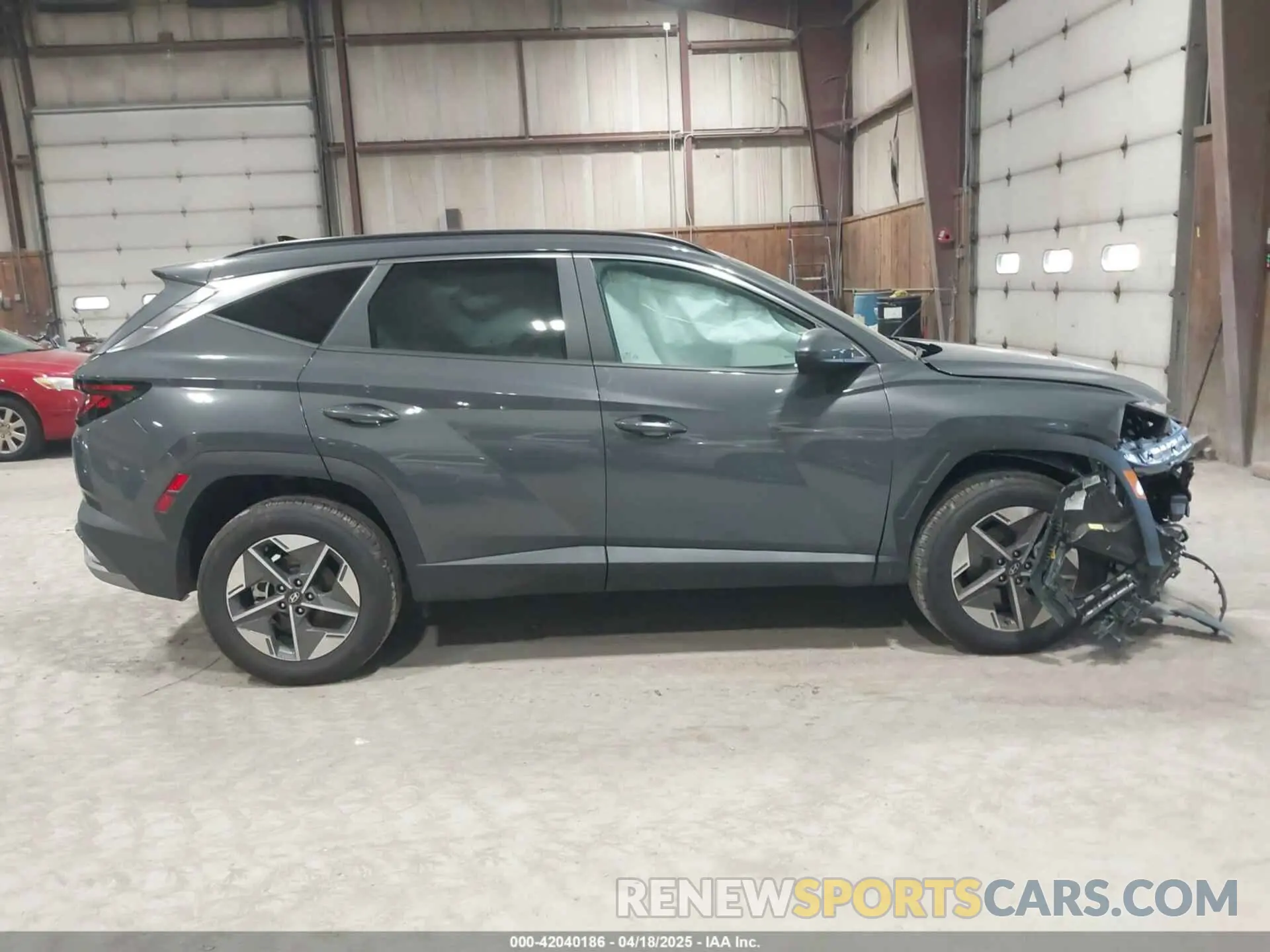 13 Photograph of a damaged car 5NMJBCDE4SH473652 HYUNDAI TUCSON 2025