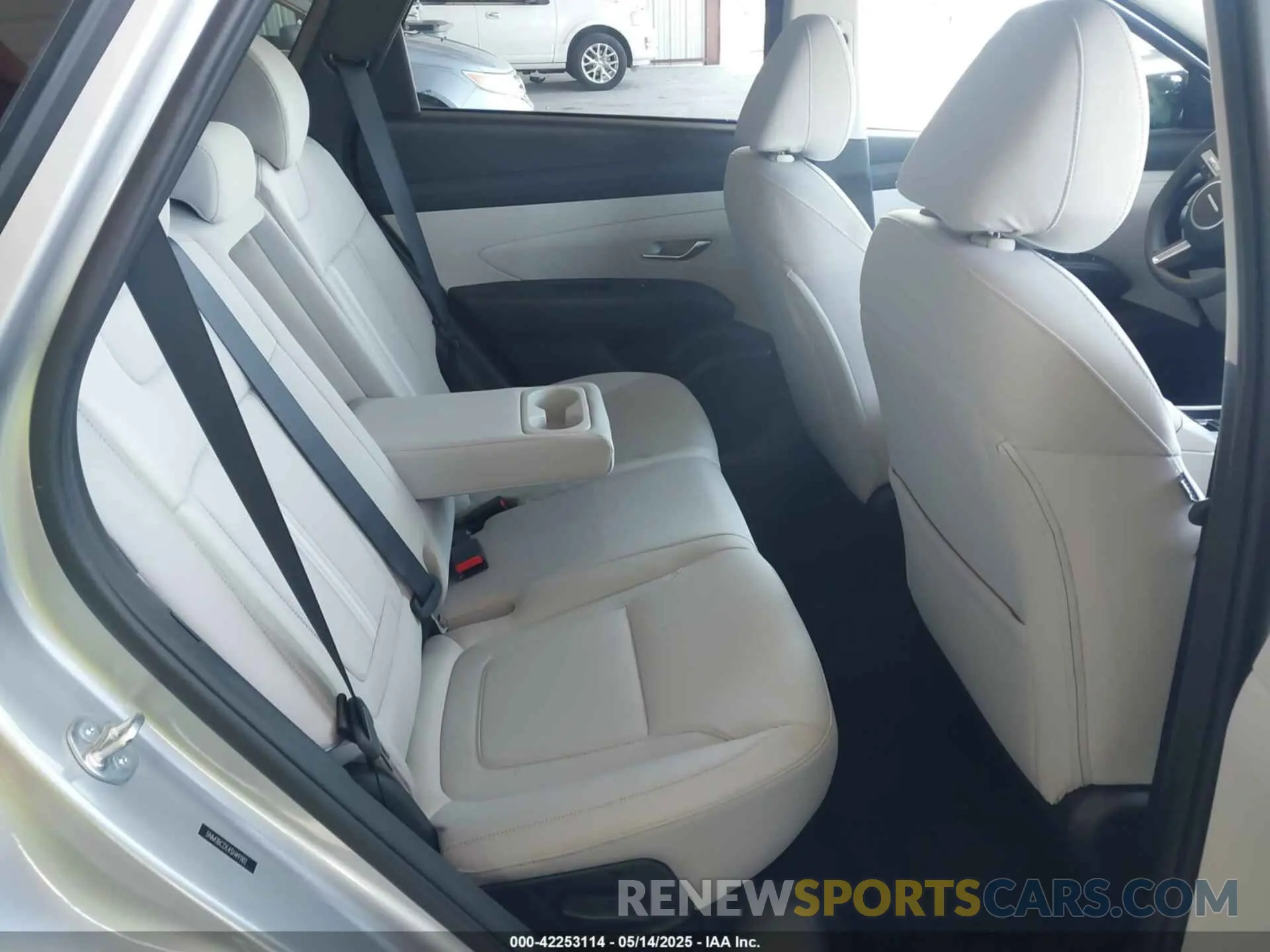 8 Фотография поврежденного автомобиля 5NMJBCDE4SH491102 HYUNDAI TUCSON 2025
