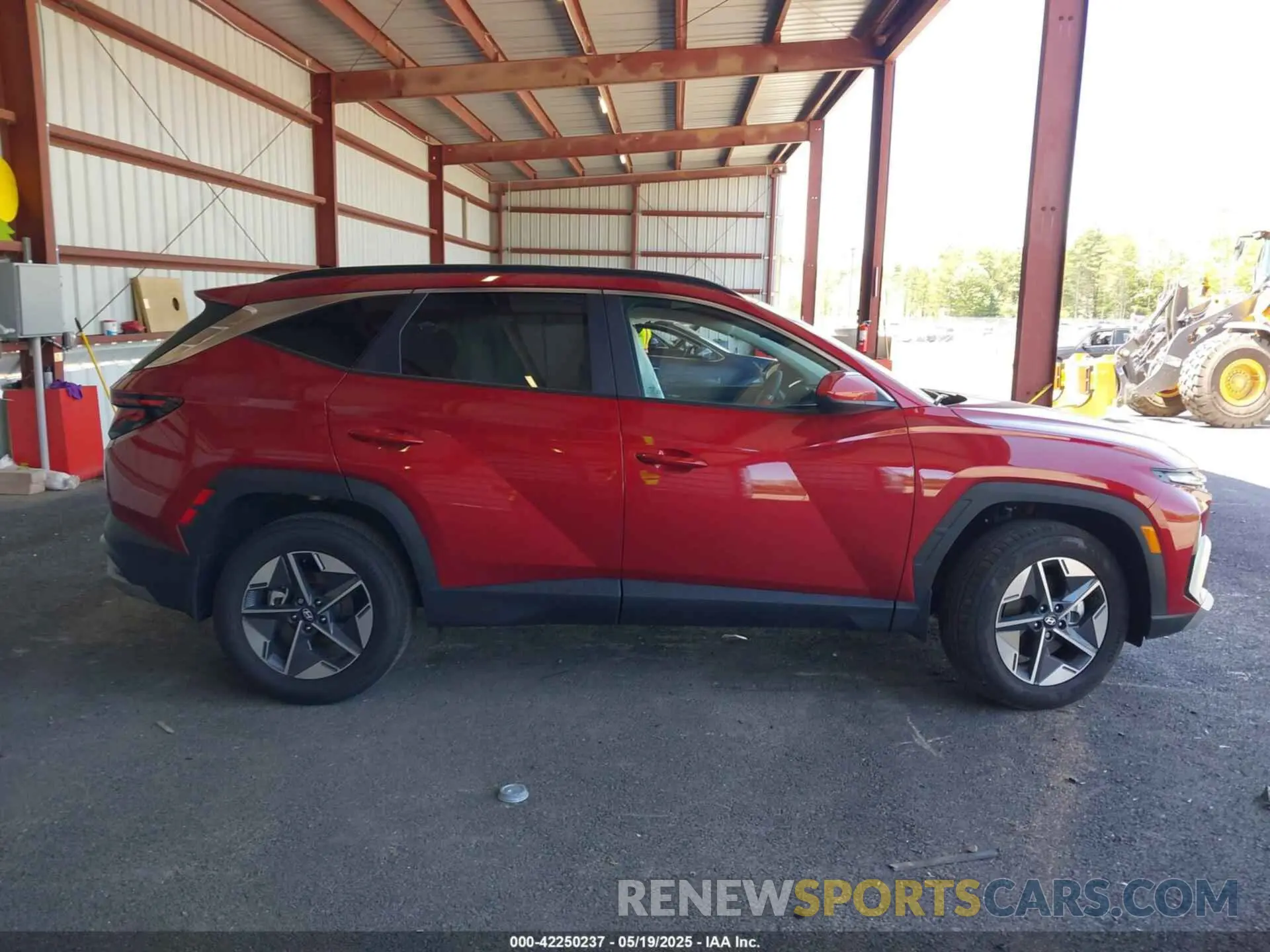 13 Photograph of a damaged car 5NMJBCDE4SH534157 HYUNDAI TUCSON 2025