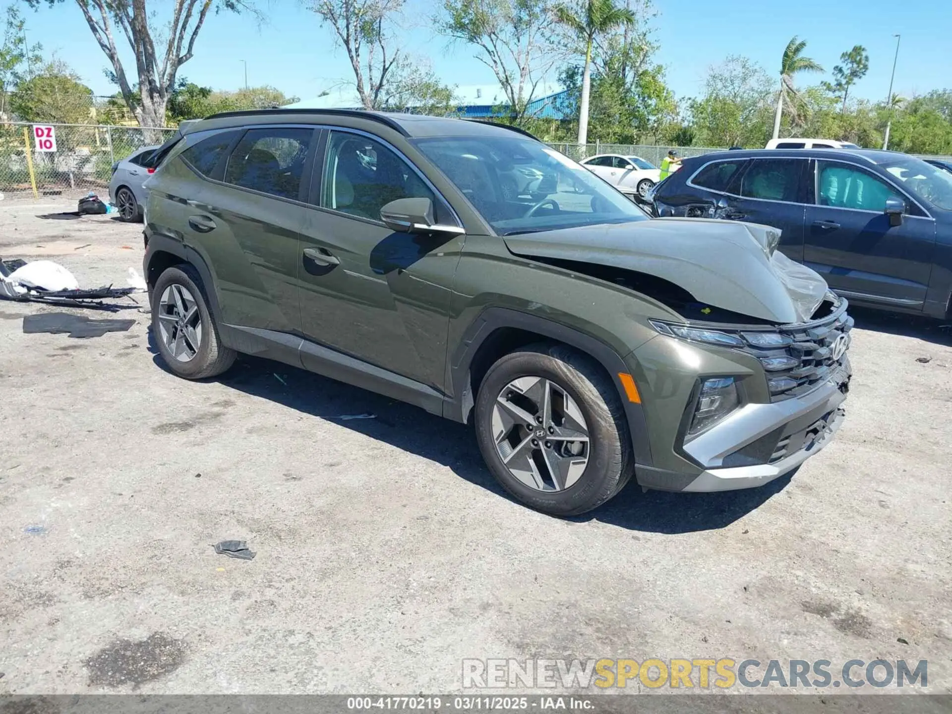 1 Photograph of a damaged car 5NMJC3DE6SH460804 HYUNDAI TUCSON 2025