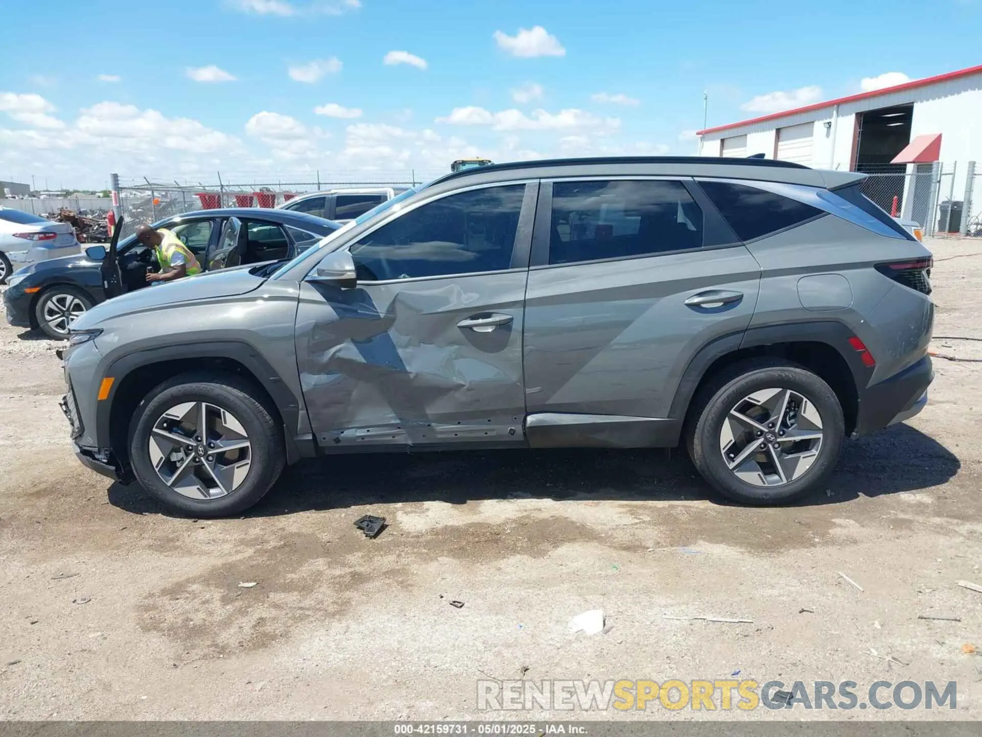 14 Photograph of a damaged car 5NMJCCDEXSH544821 HYUNDAI TUCSON 2025