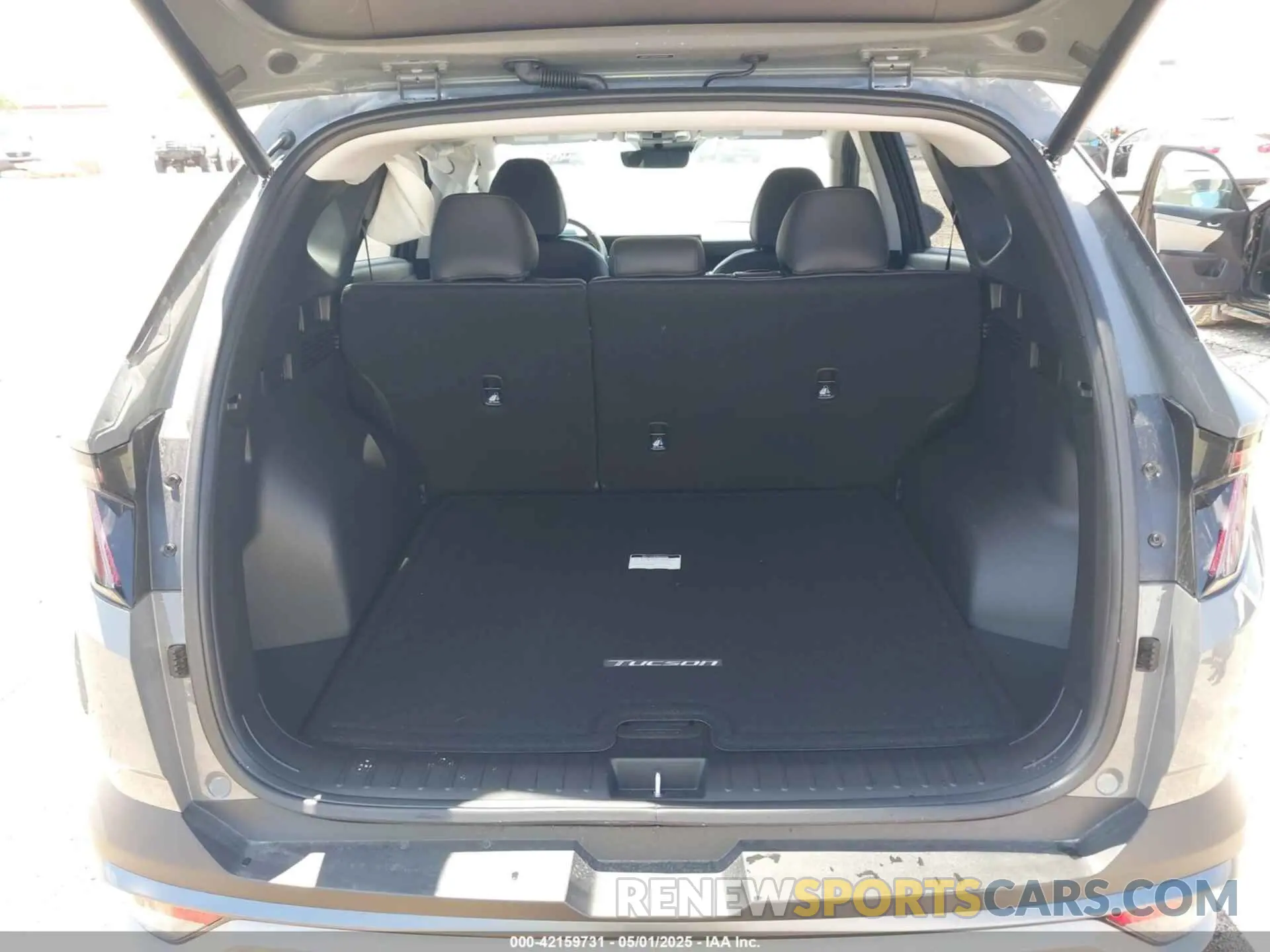 16 Photograph of a damaged car 5NMJCCDEXSH544821 HYUNDAI TUCSON 2025