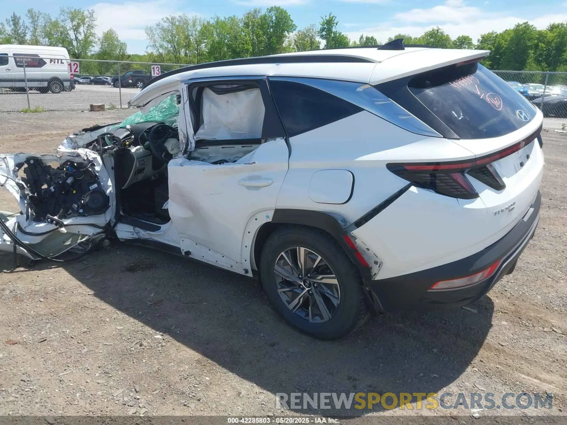 3 Фотография поврежденного автомобиля KM8JBCA12NU024674 HYUNDAI TUCSON HYBRID 2022