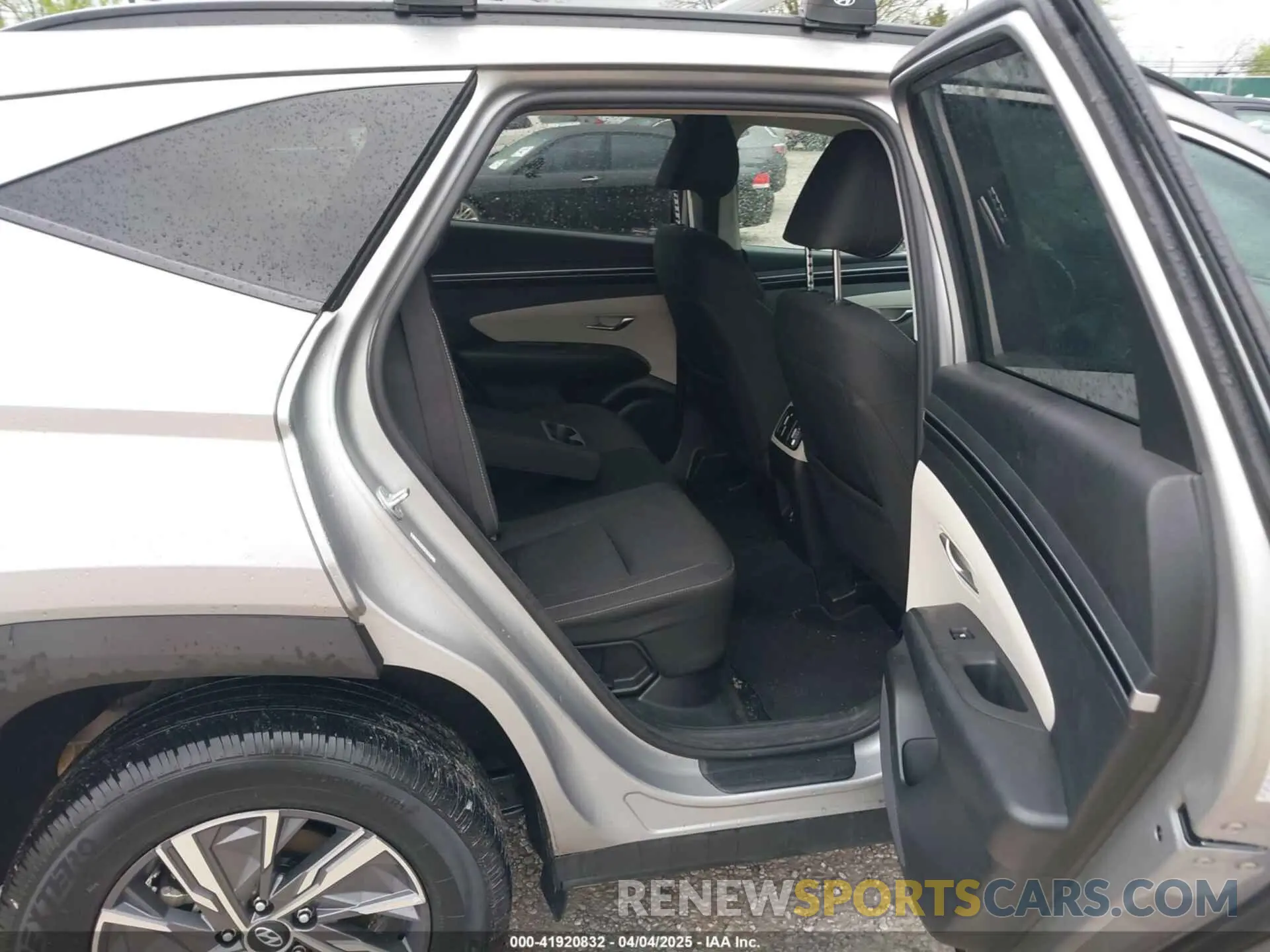 8 Фотография поврежденного автомобиля KM8JBCA13NU077934 HYUNDAI TUCSON HYBRID 2022